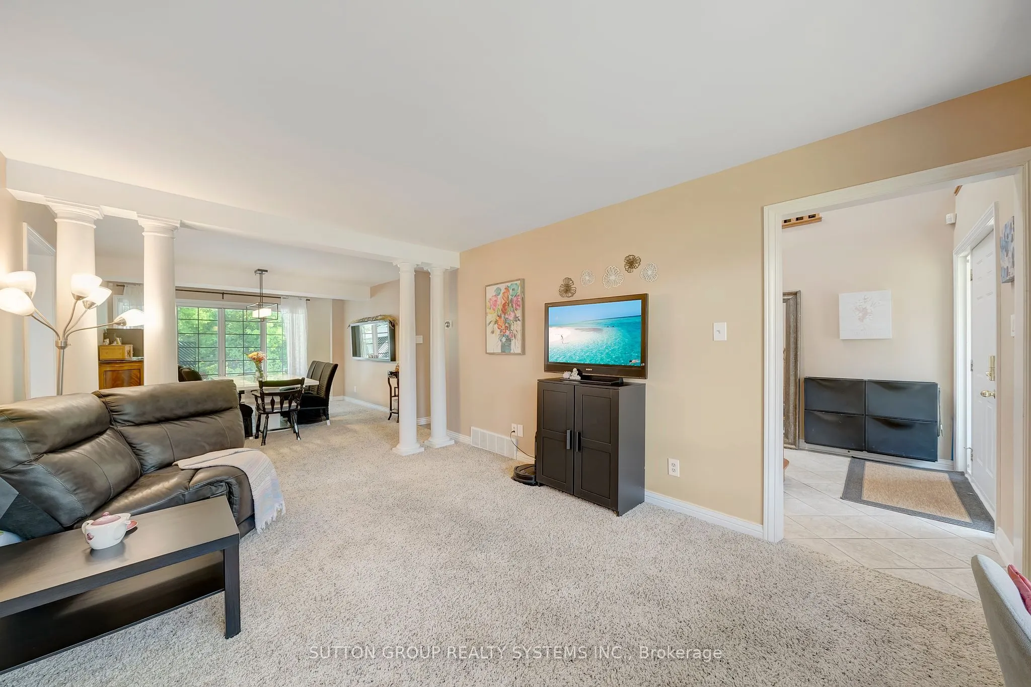 8017 Hampton Court
