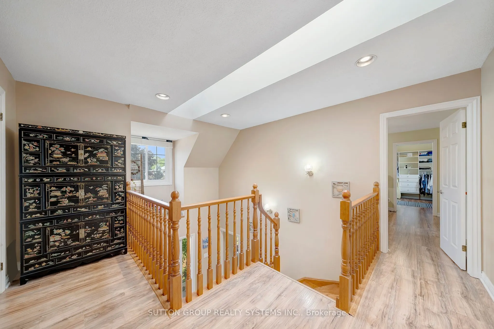 8017 Hampton Court