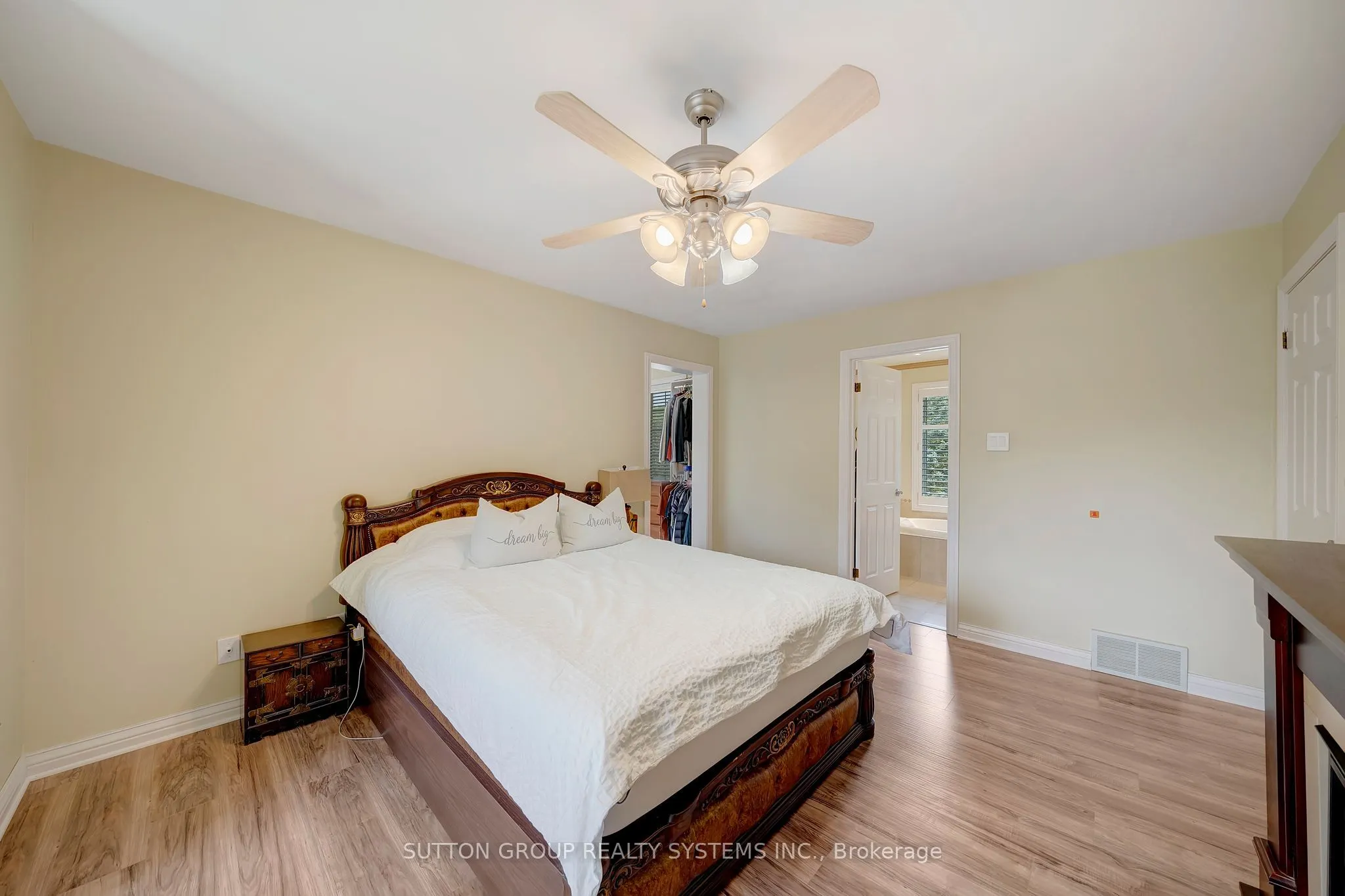 8017 Hampton Court