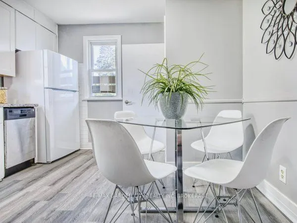 11 Bonavem Drive