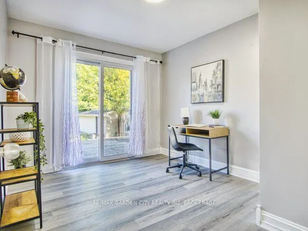 11 Bonavem Drive