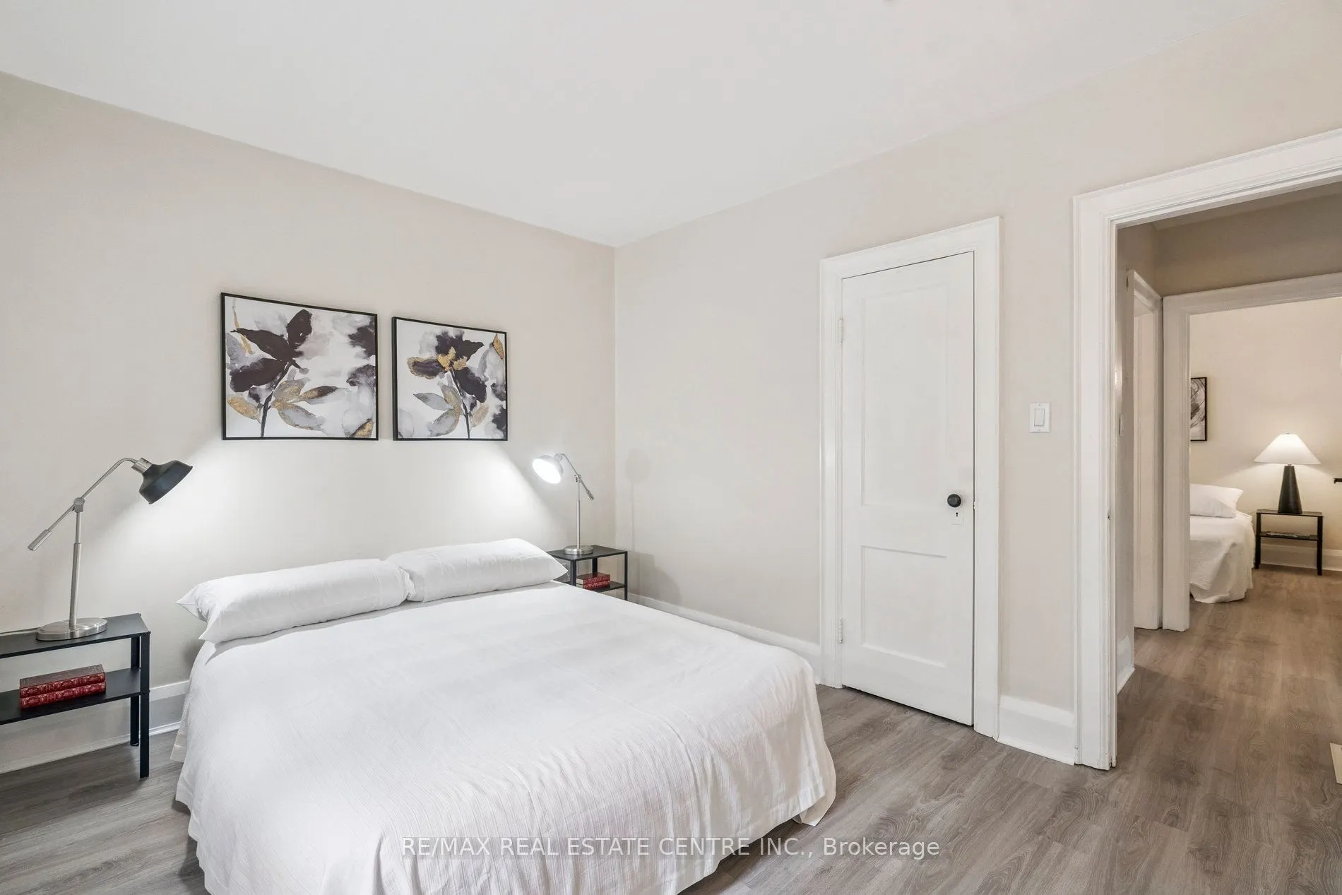 196 Silvercreek Parkway S
