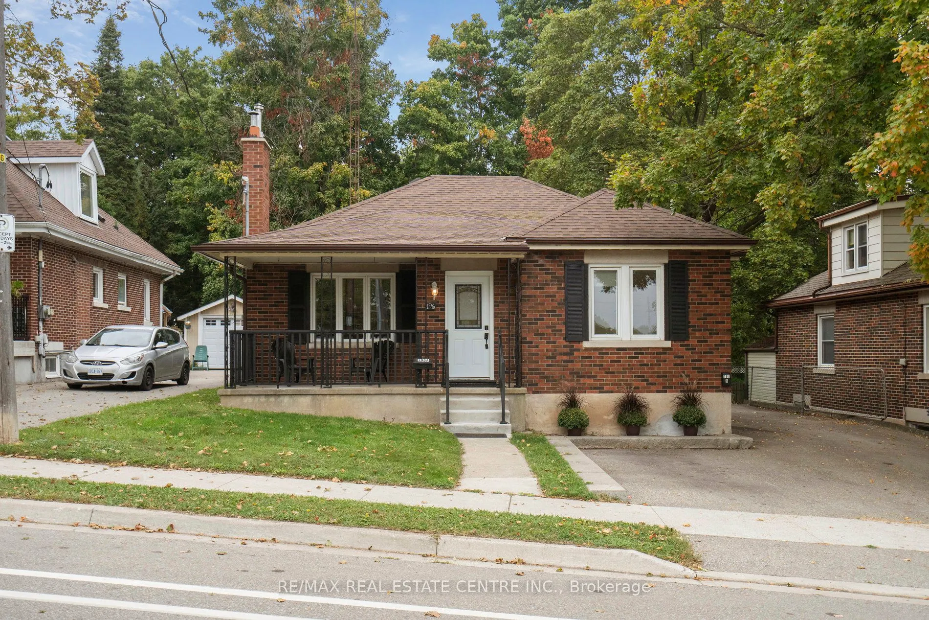 196 Silvercreek Parkway S