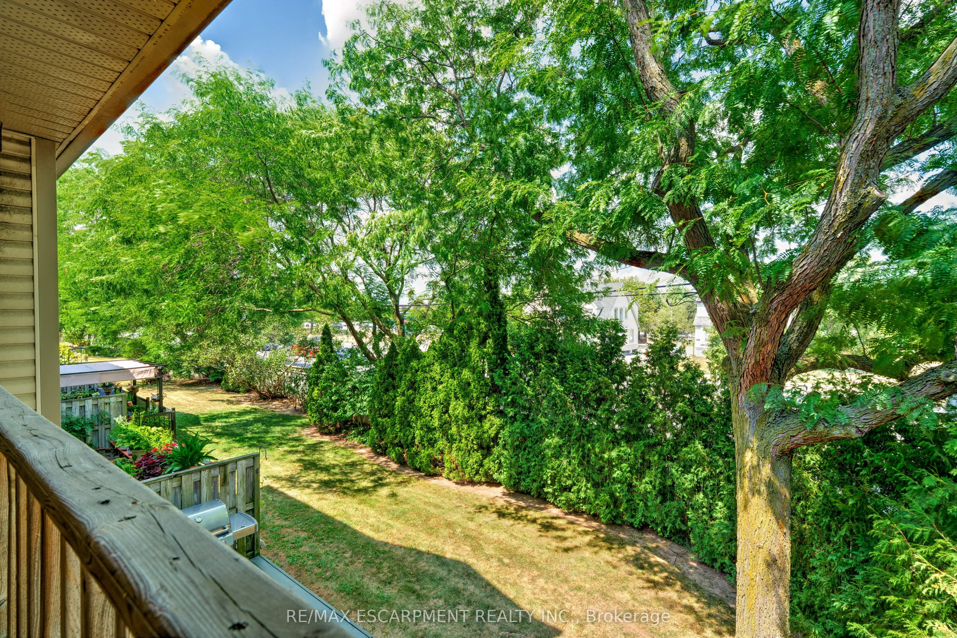 2774 King Street E, #10