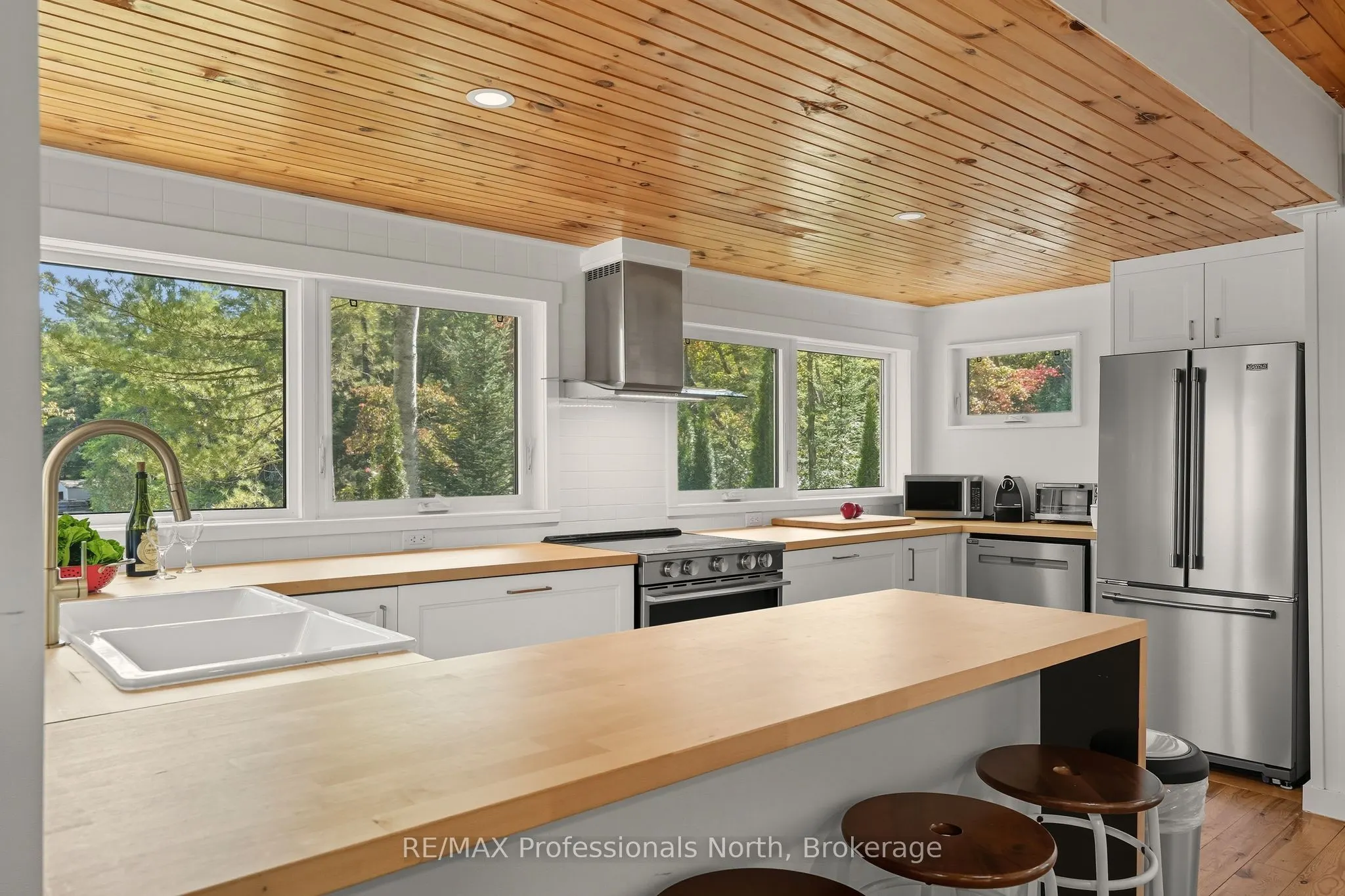 1046 Pine Lake Shores Private Road
