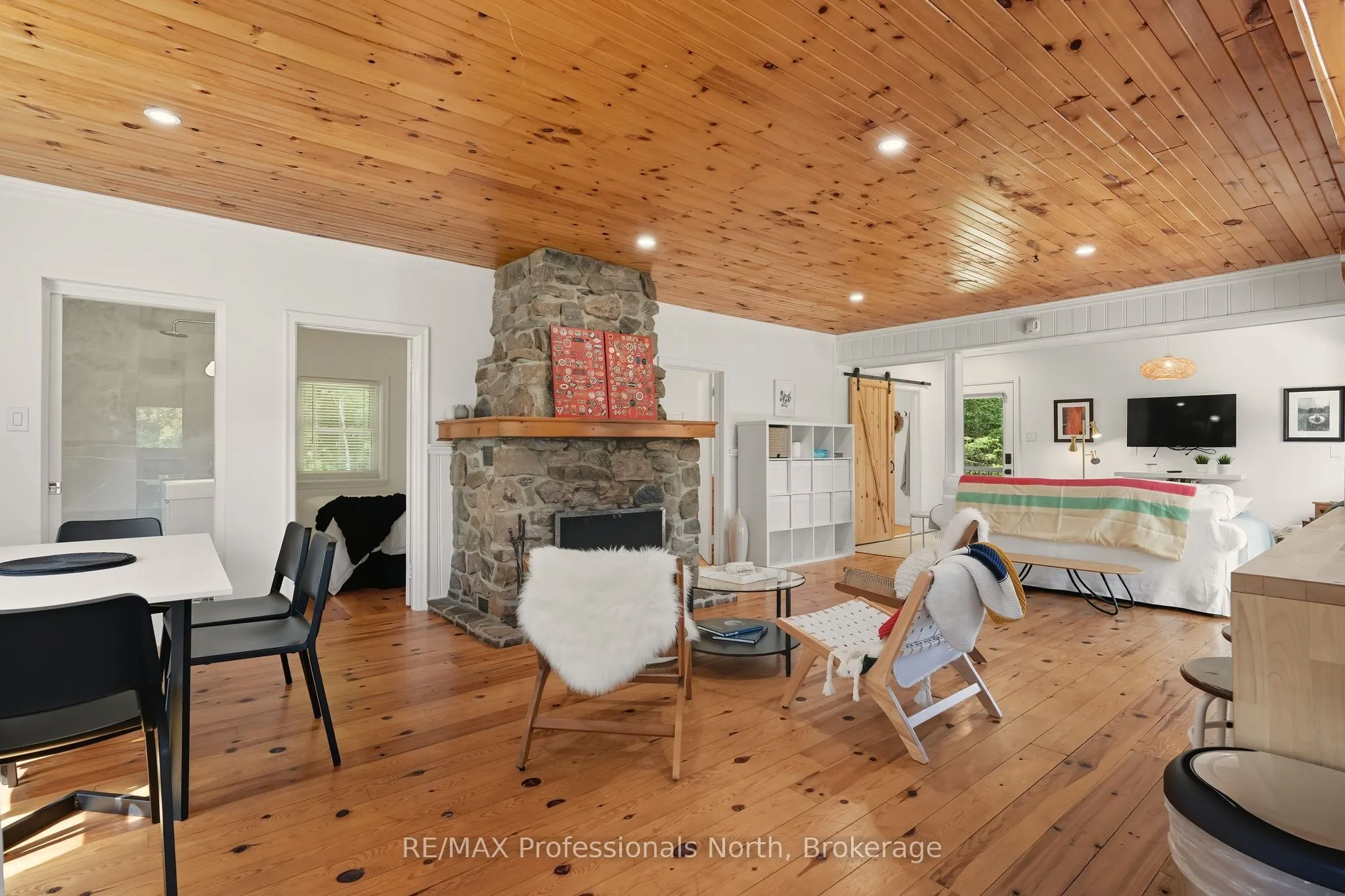 1046 Pine Lake Shores Private Road