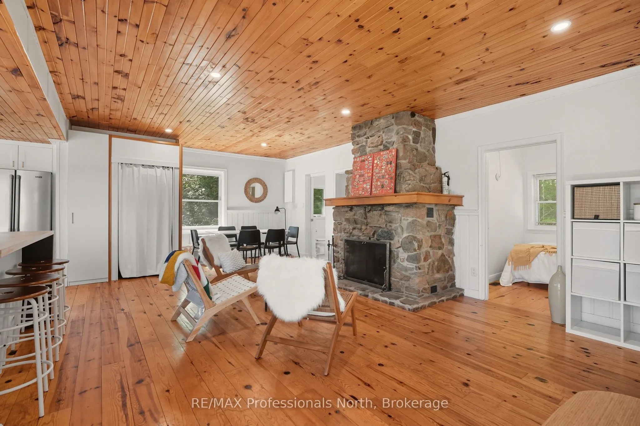 1046 Pine Lake Shores Private Road