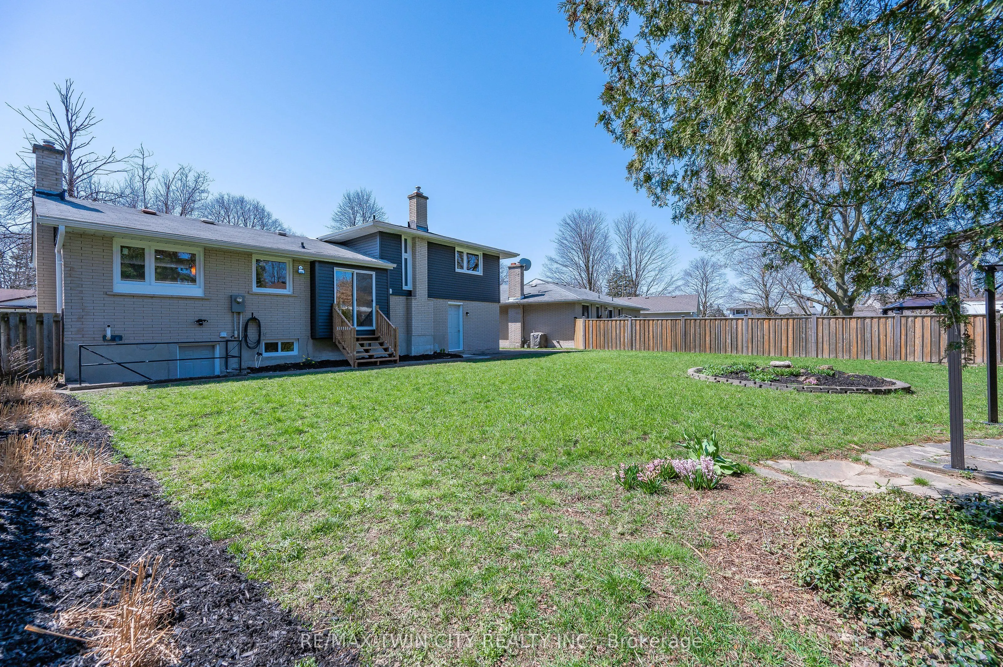 34 BRADLEY Drive