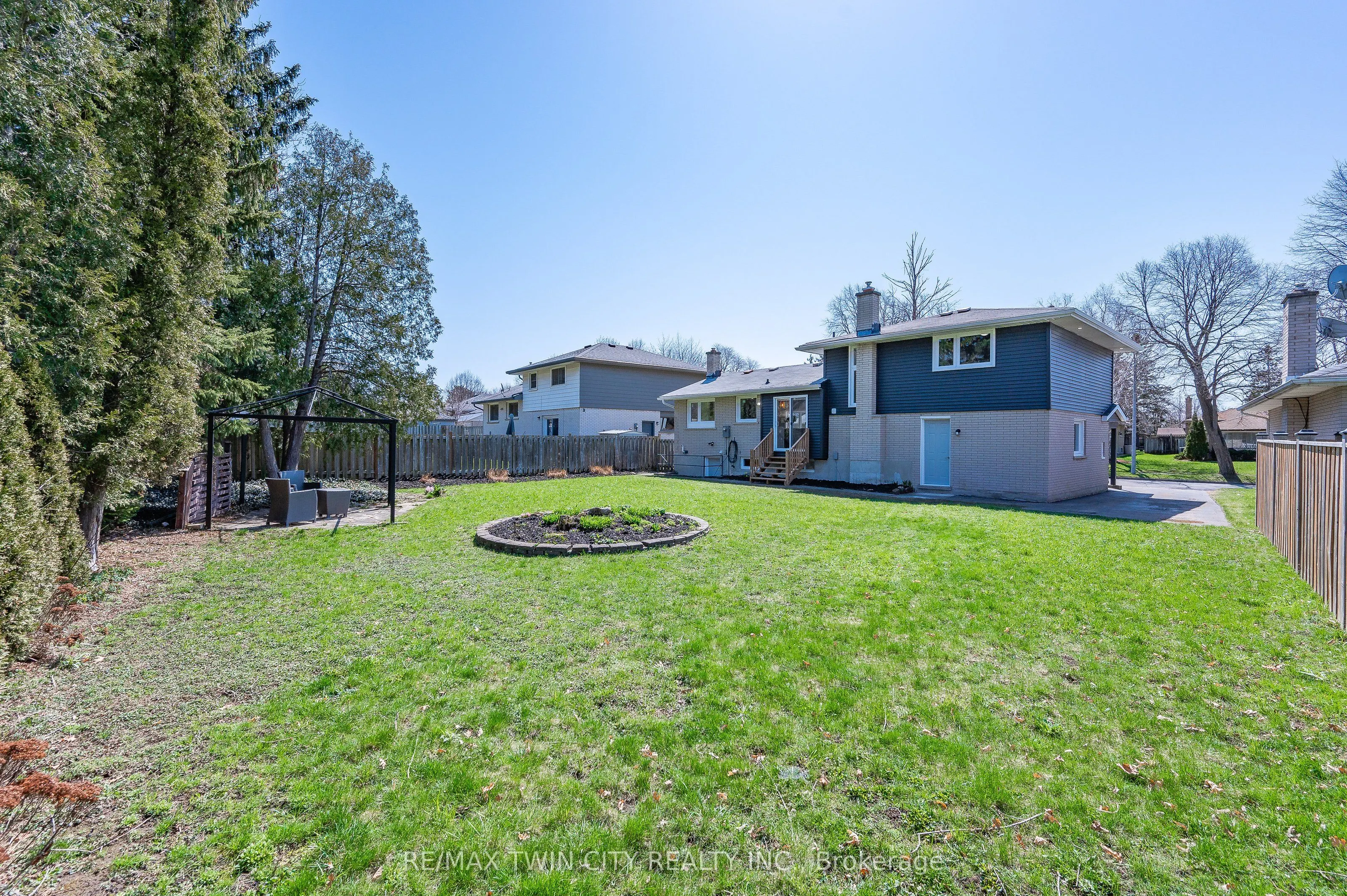 34 BRADLEY Drive