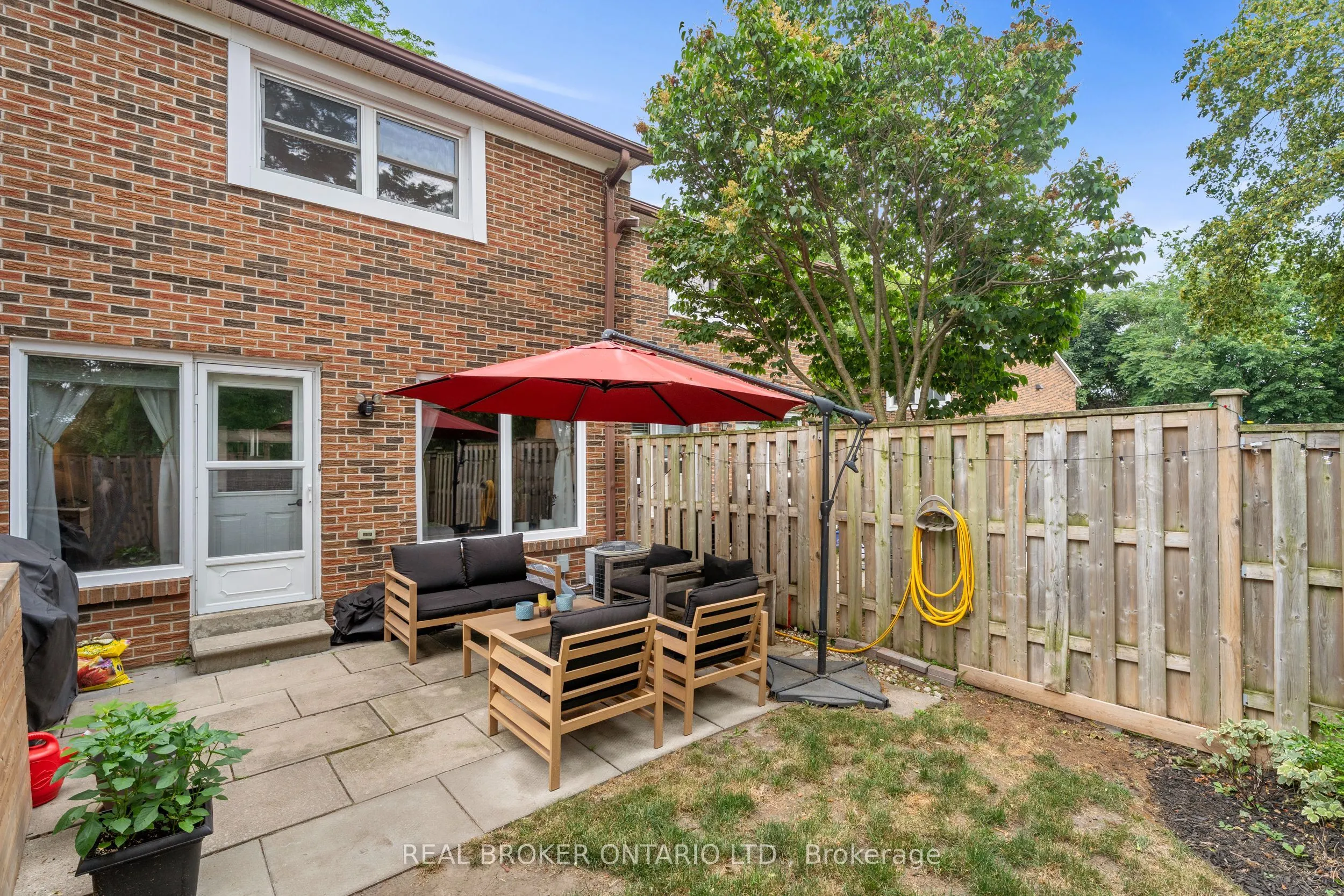 121 Bagot Street, #2