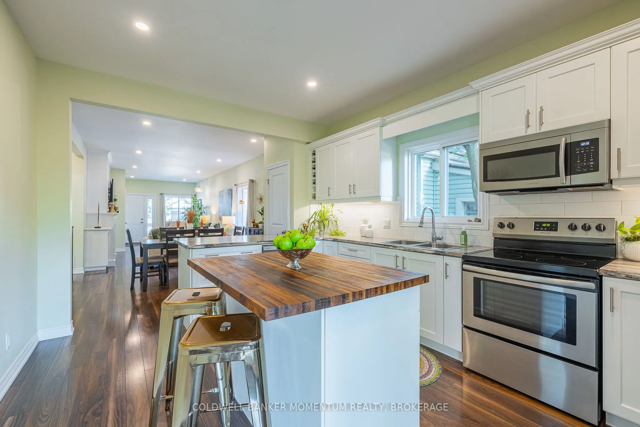 14 LINWOOD Street