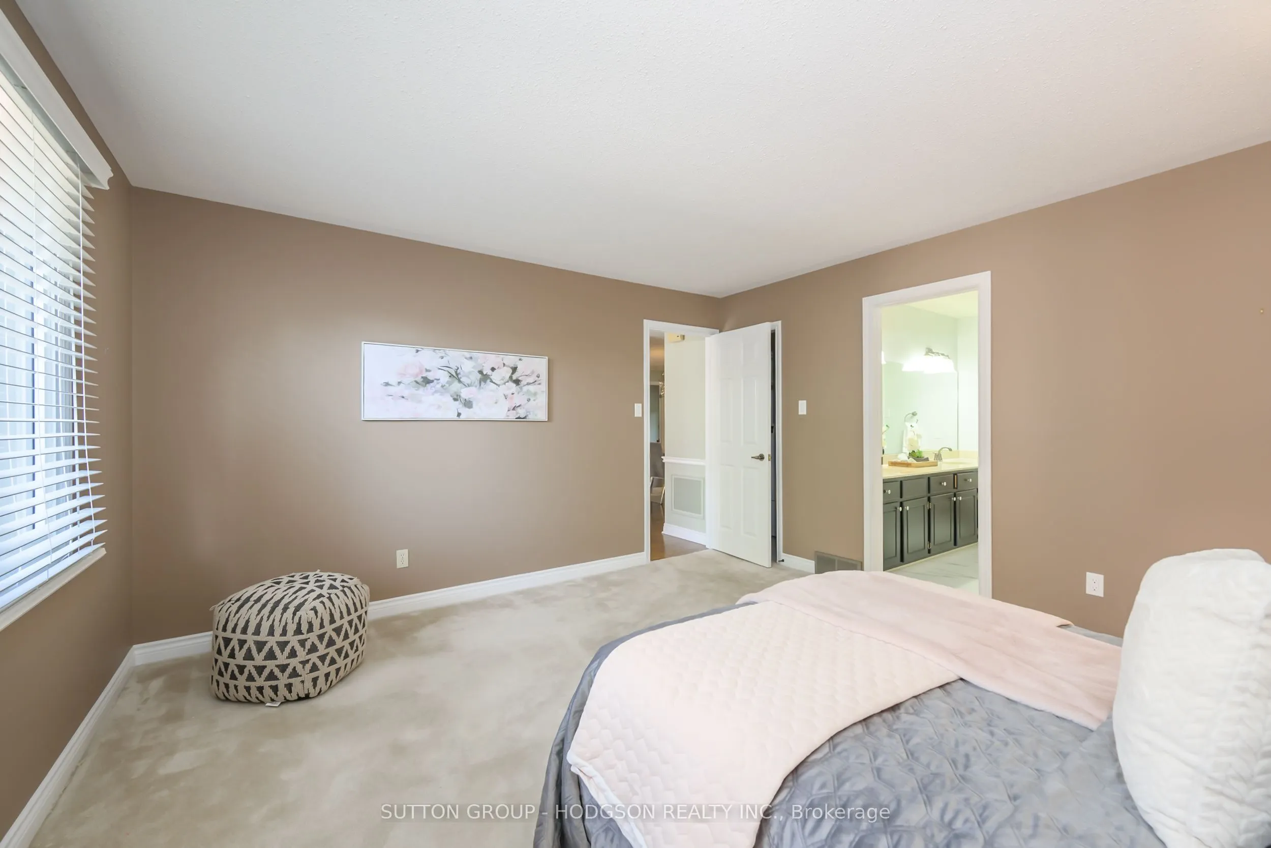 55 Fiddlers Green Road, #40