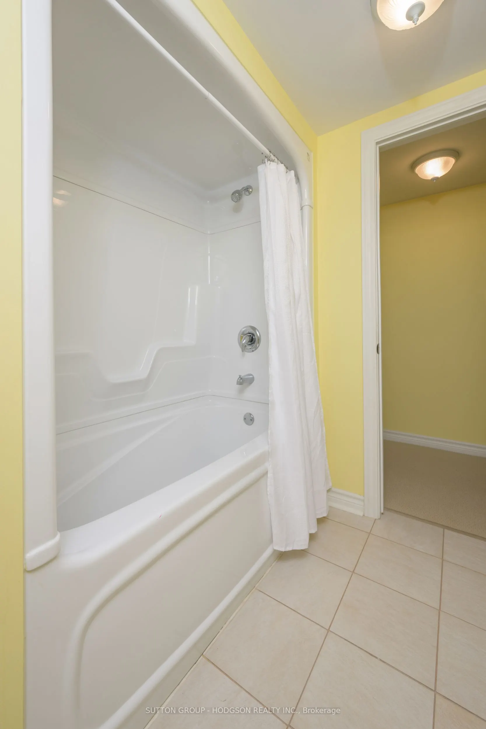 55 Fiddlers Green Road, #40