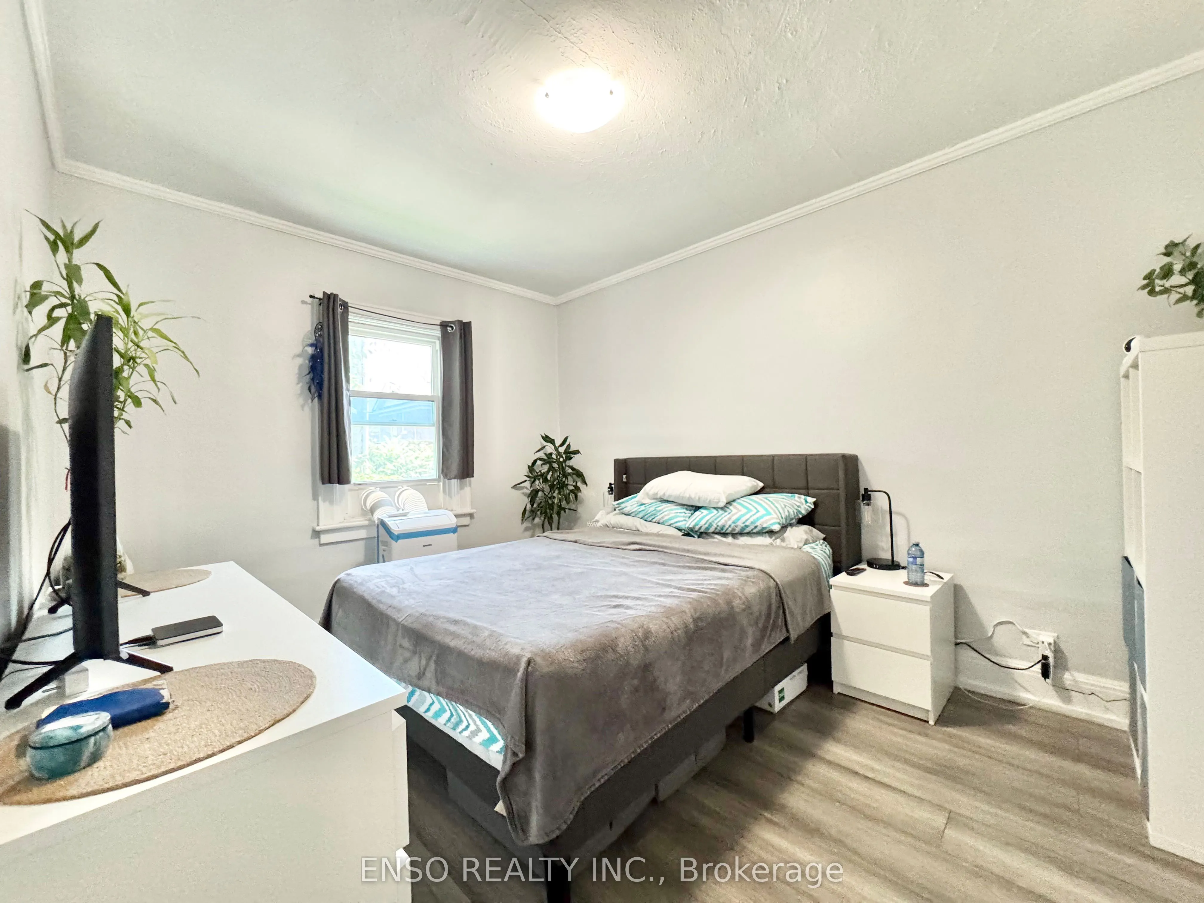 5325 Van Alstyne Place, #7
