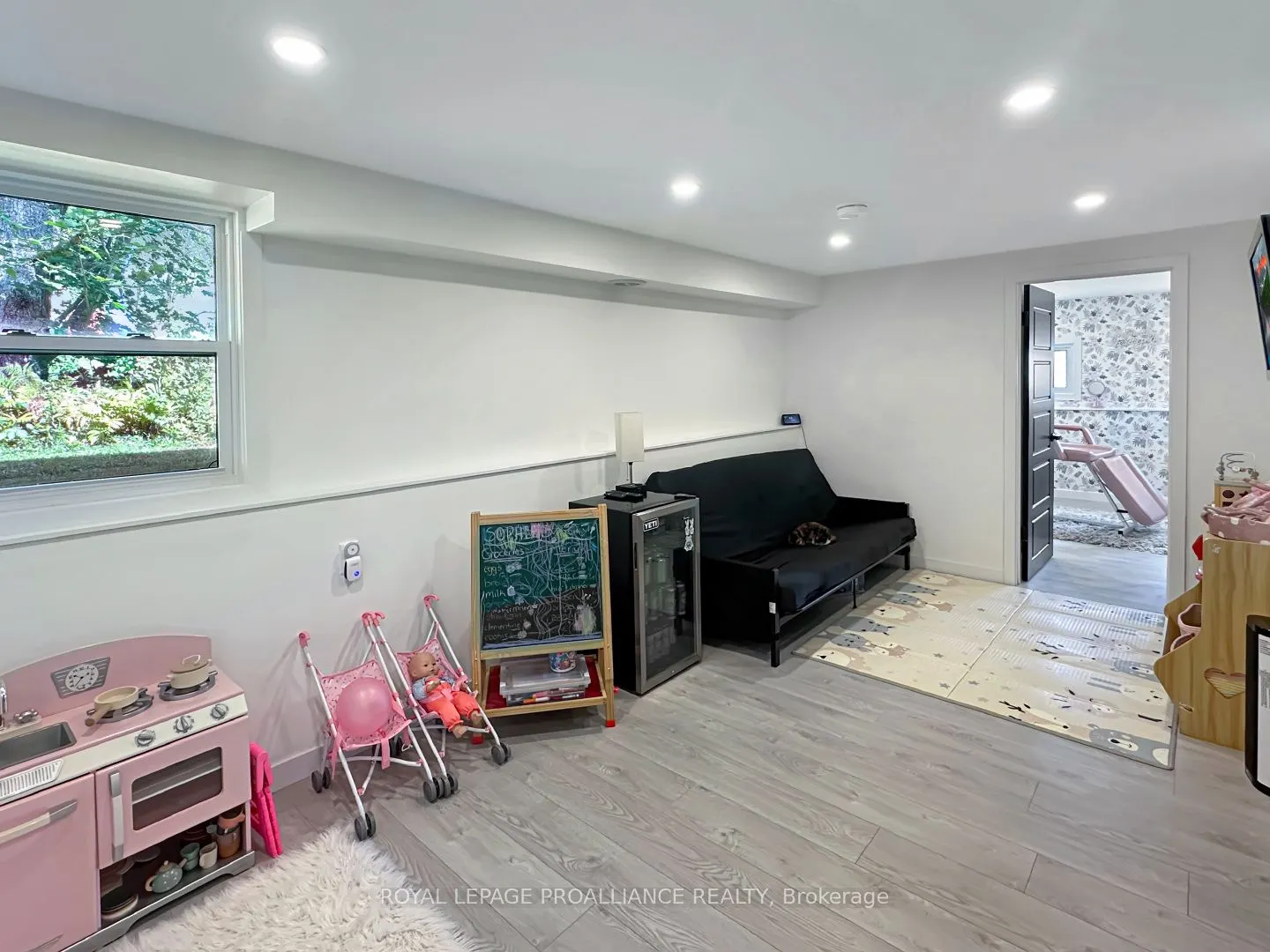 4 Lorne Street