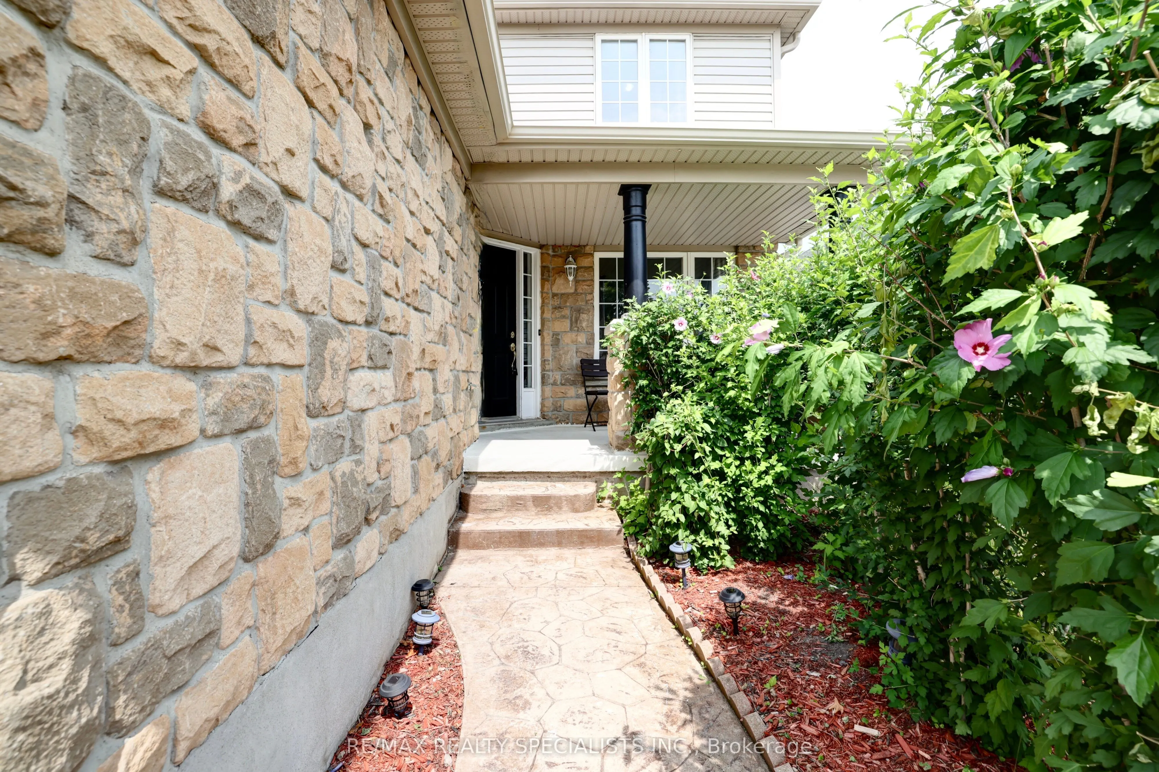 144 Decaro Crescent