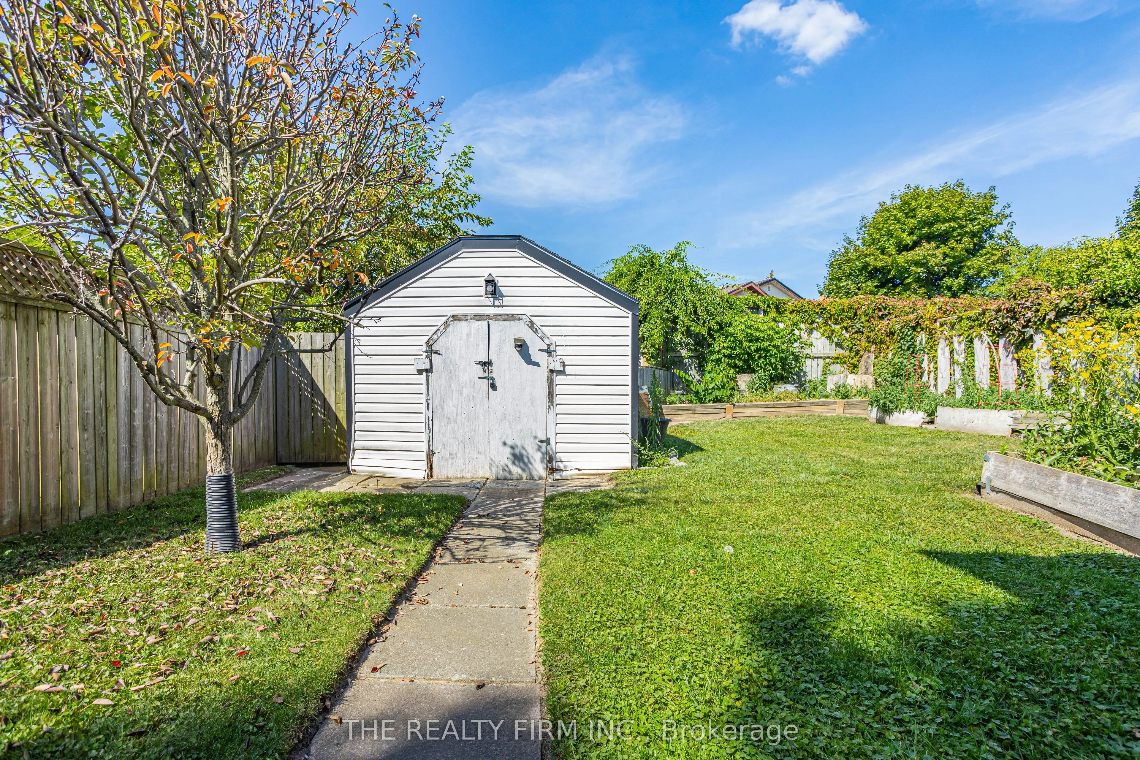 681 Ladybrook Crescent