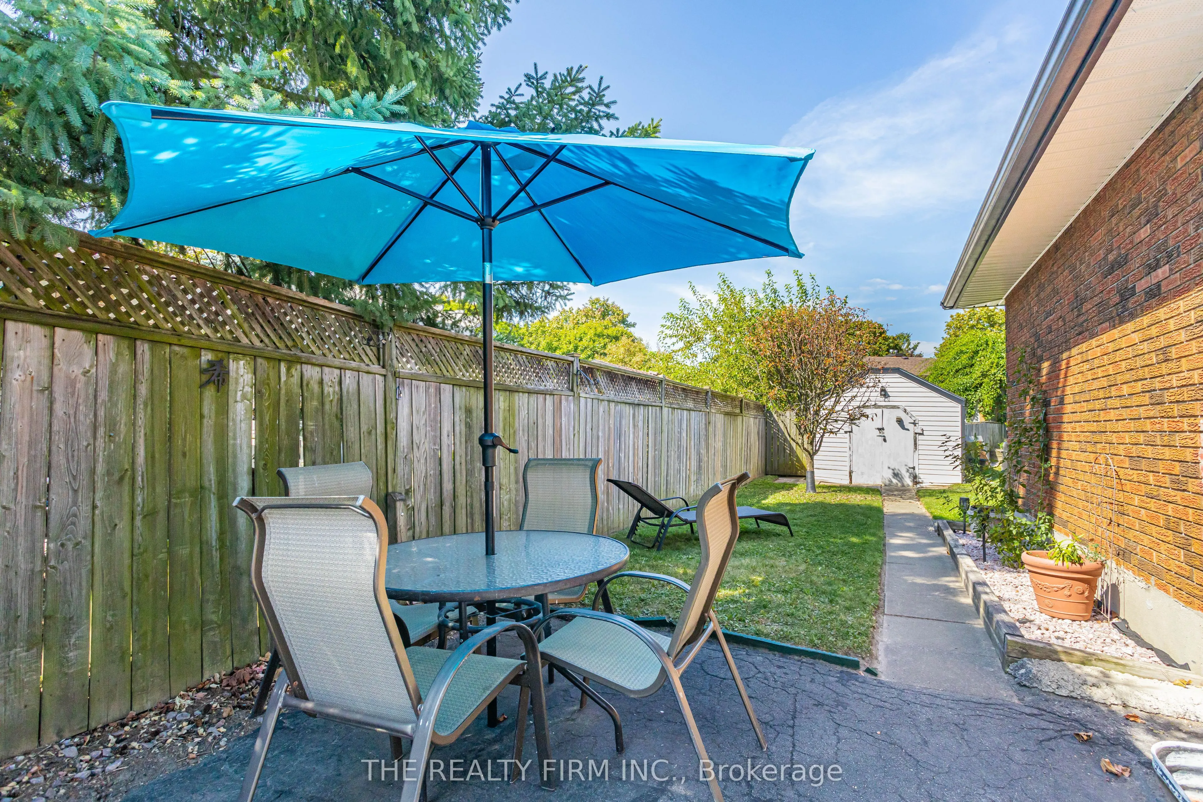 681 Ladybrook Crescent