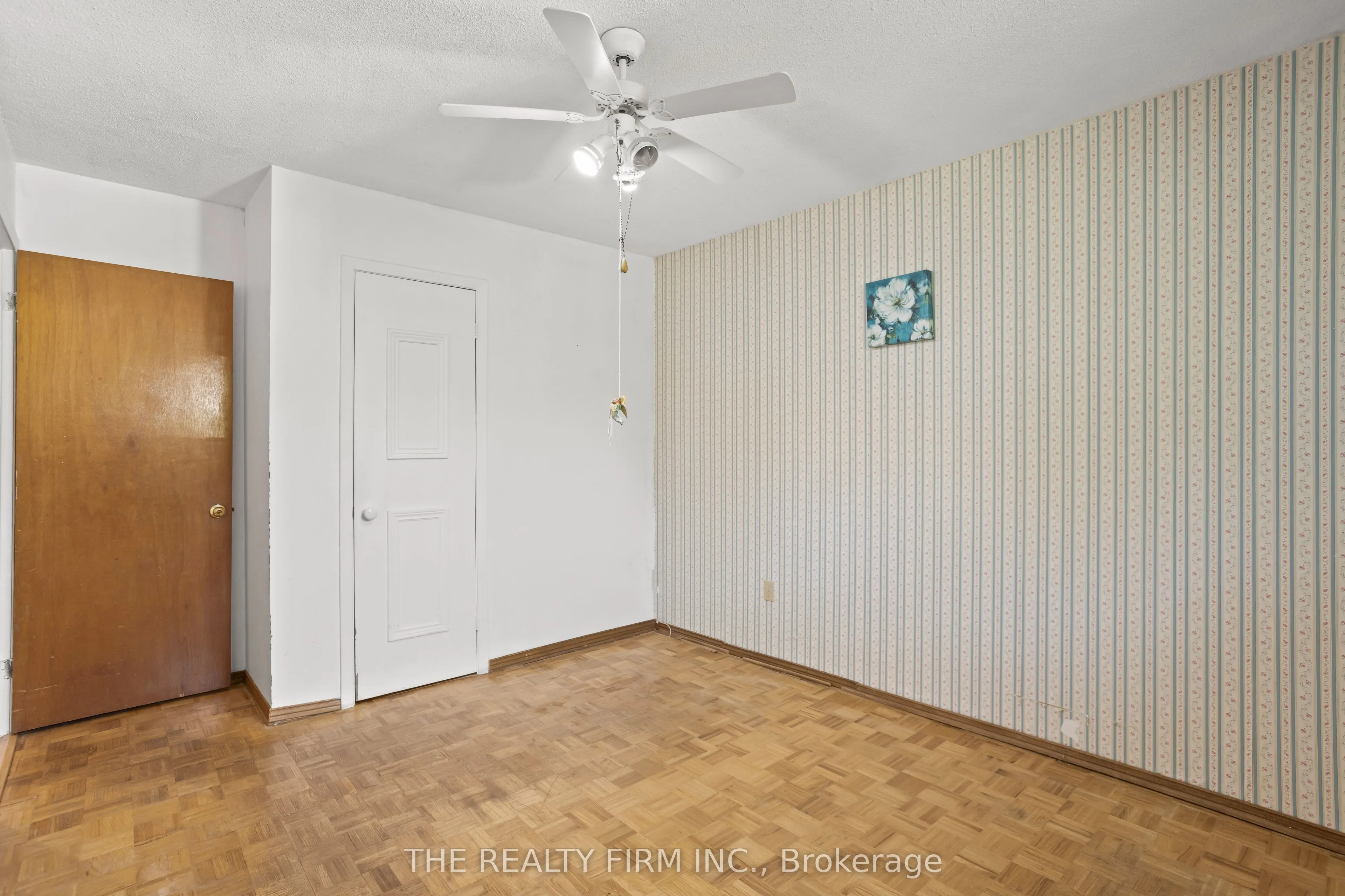 681 Ladybrook Crescent
