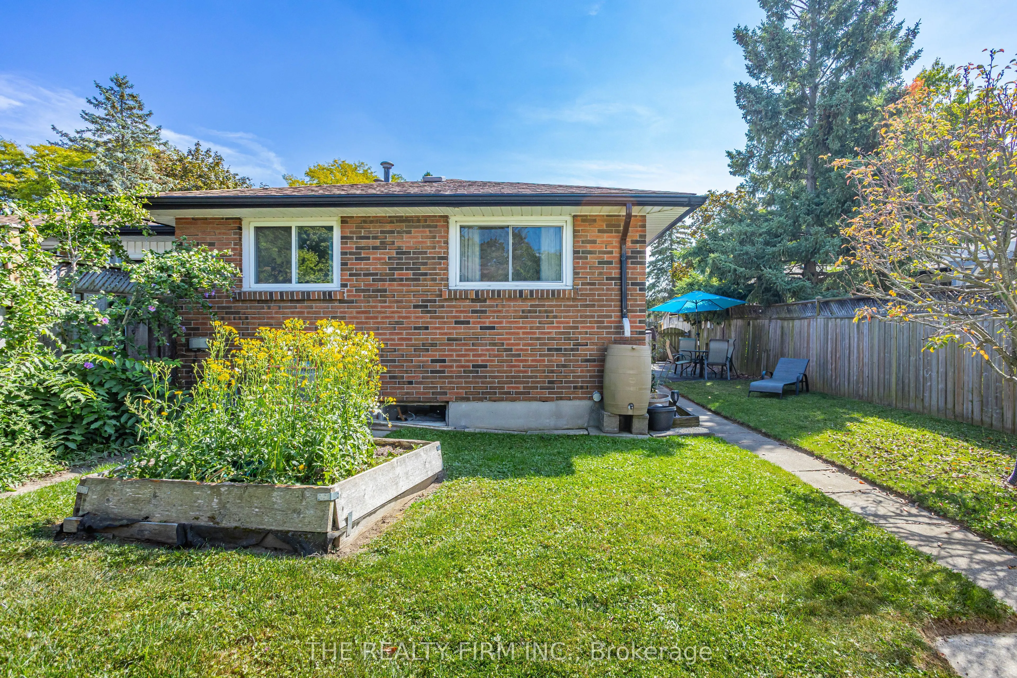 681 Ladybrook Crescent