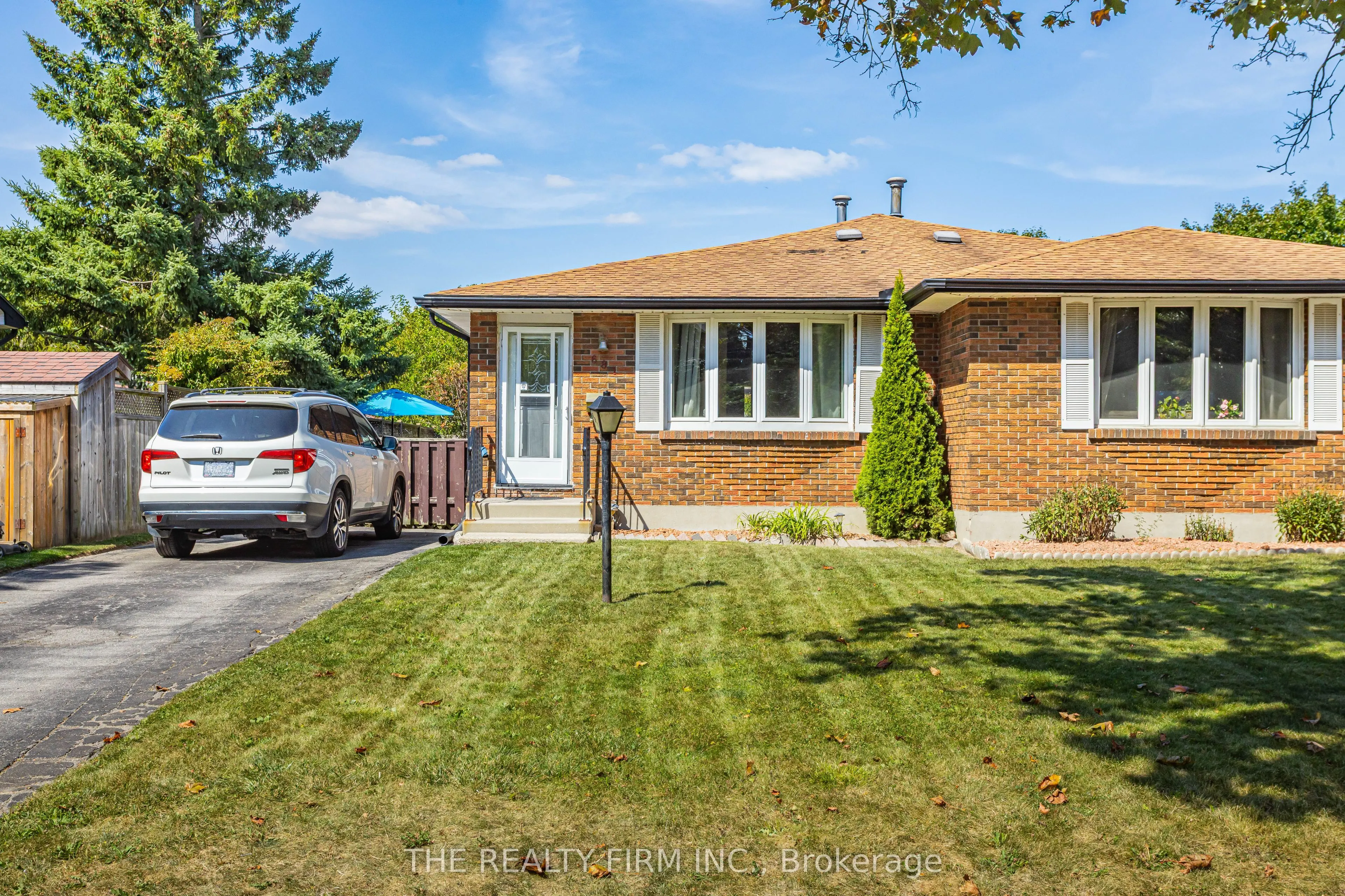 681 Ladybrook Crescent