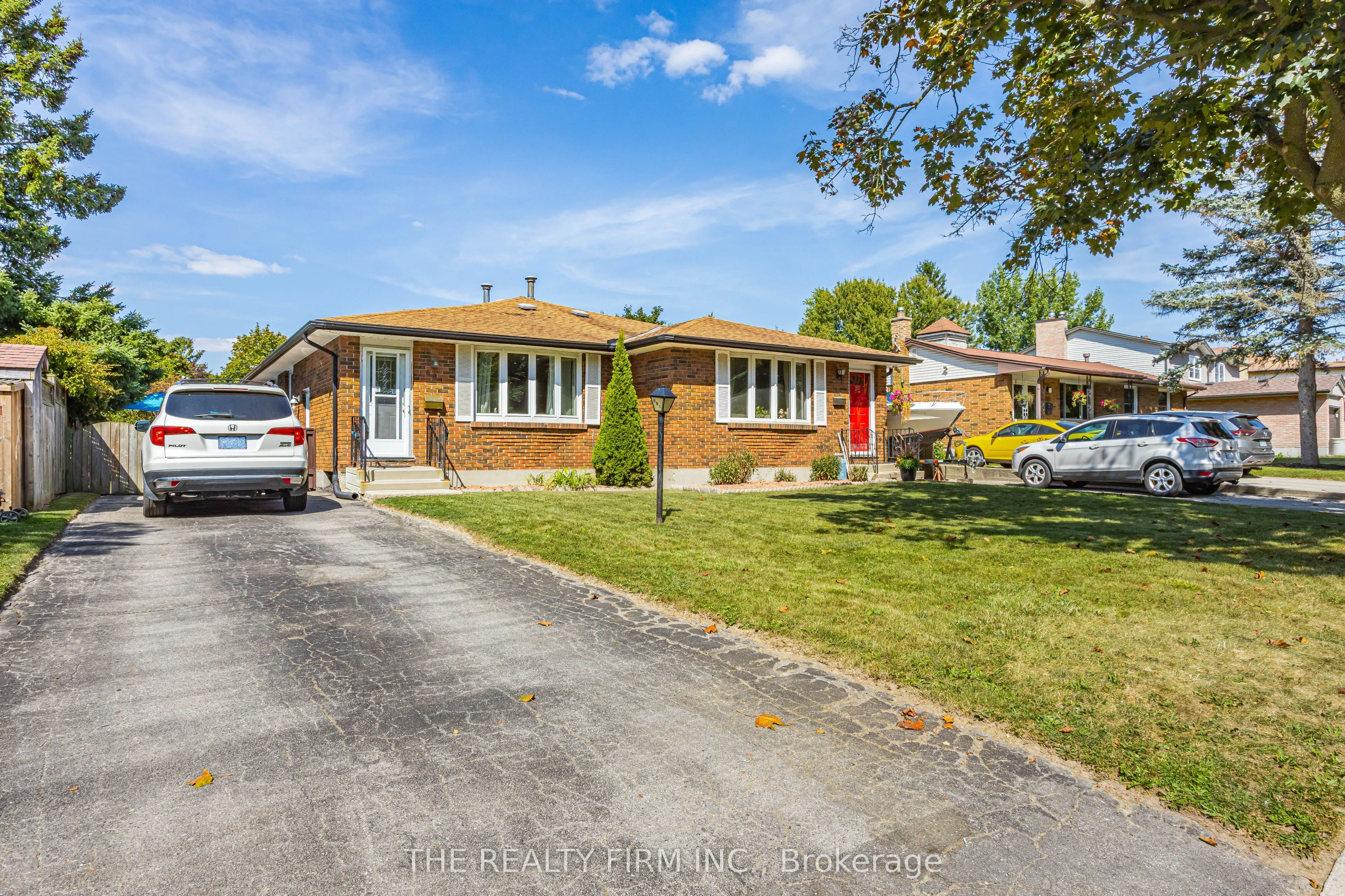 681 Ladybrook Crescent