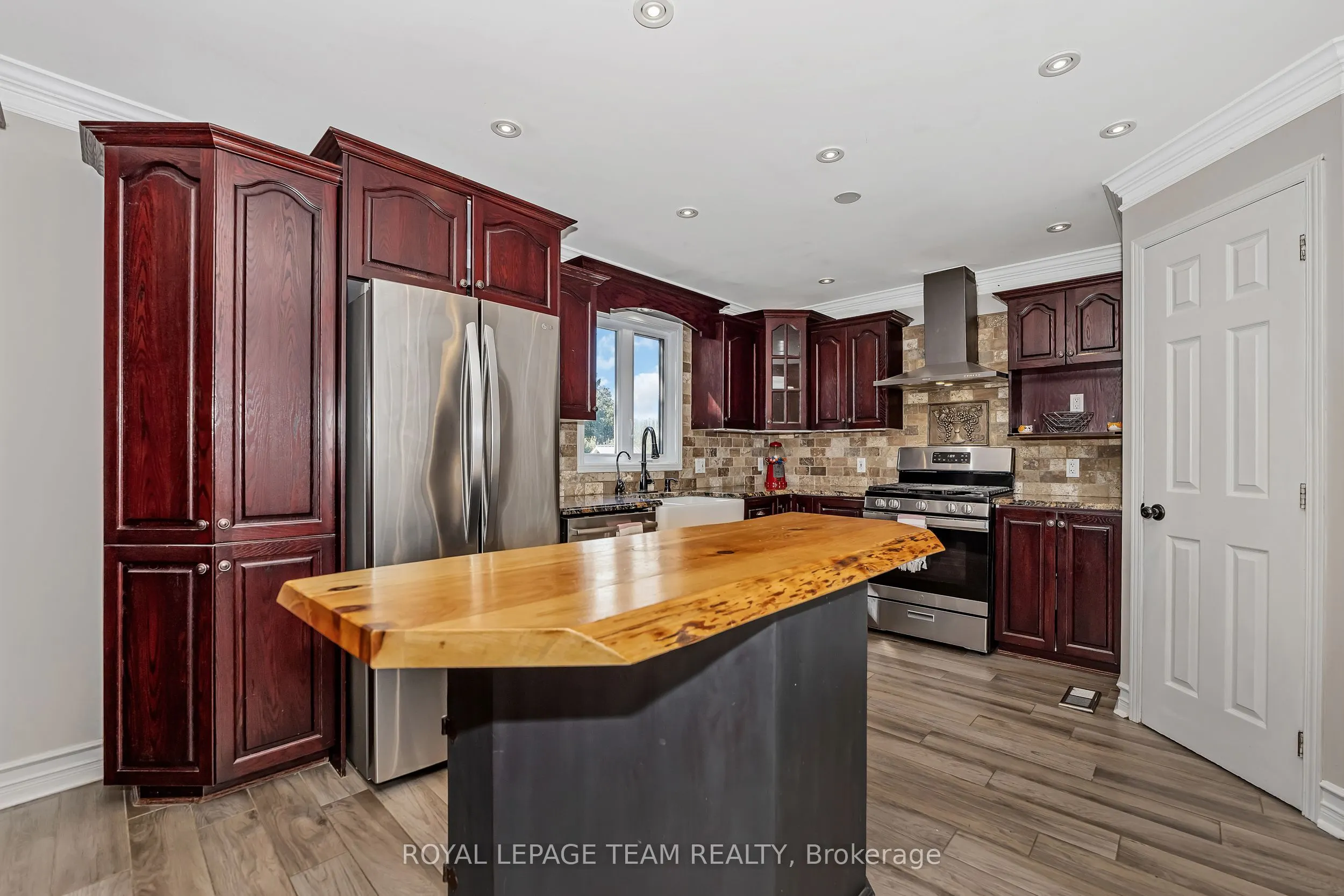 154 Cardinal Crescent