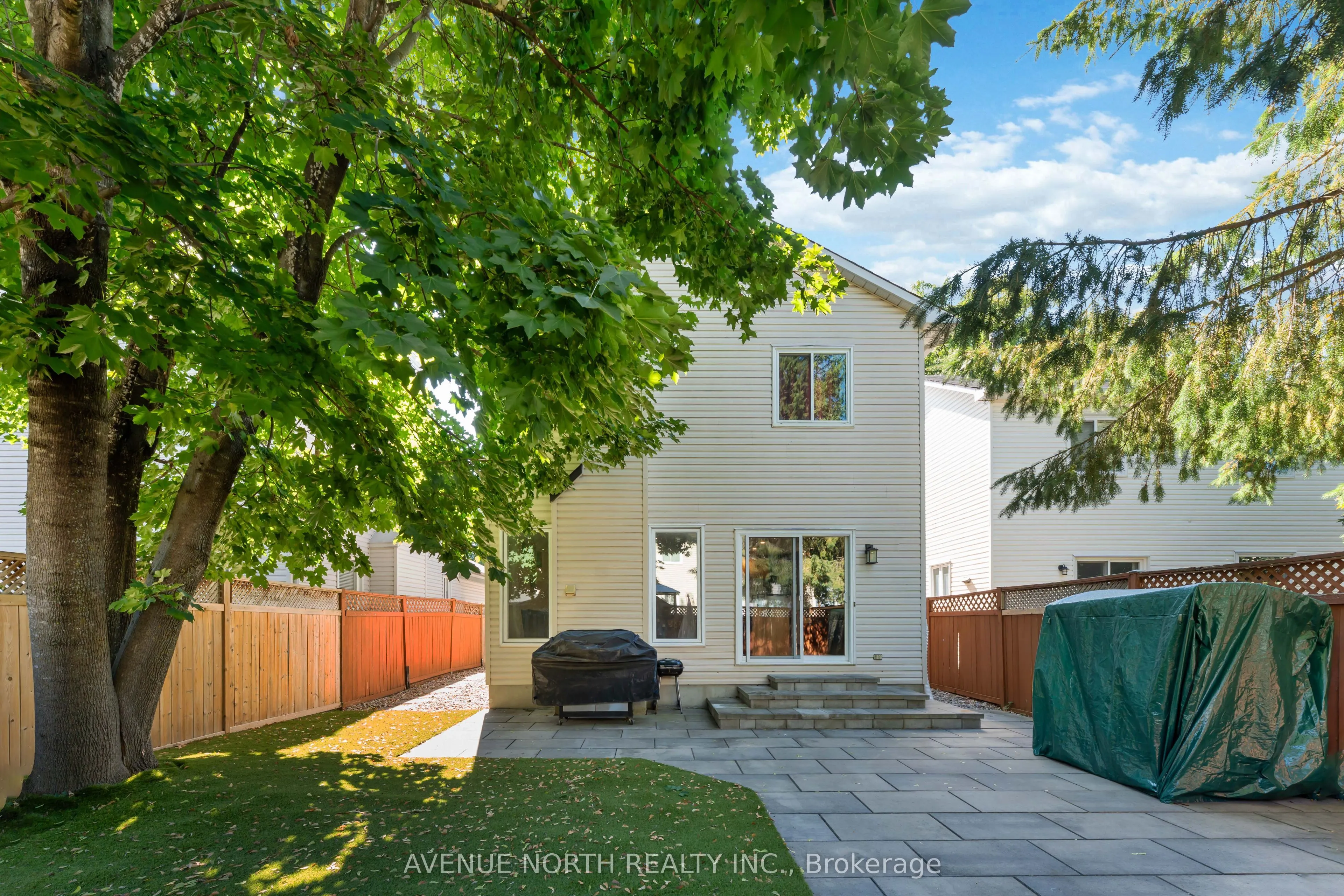 33 SARRAZIN Way