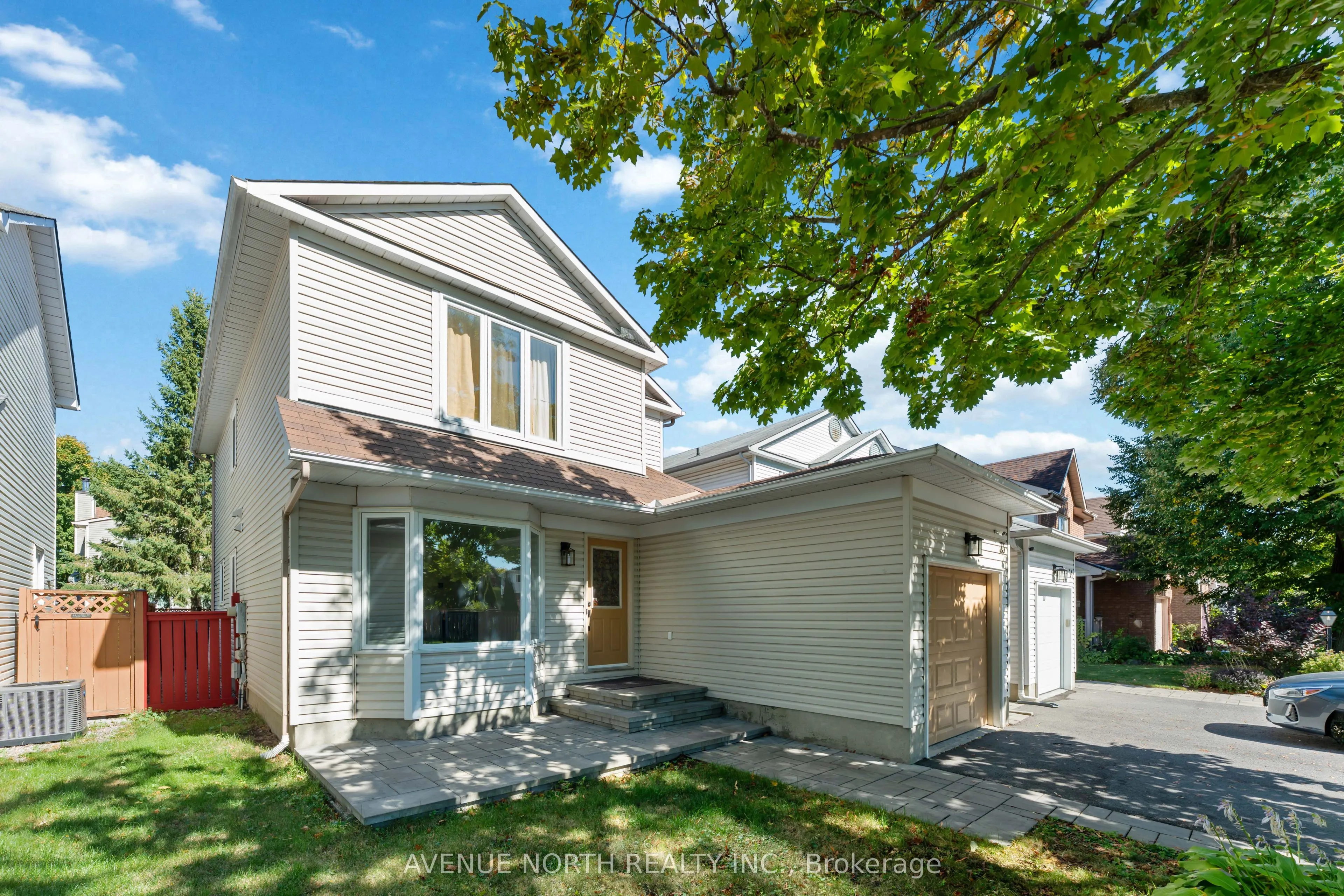 33 SARRAZIN Way