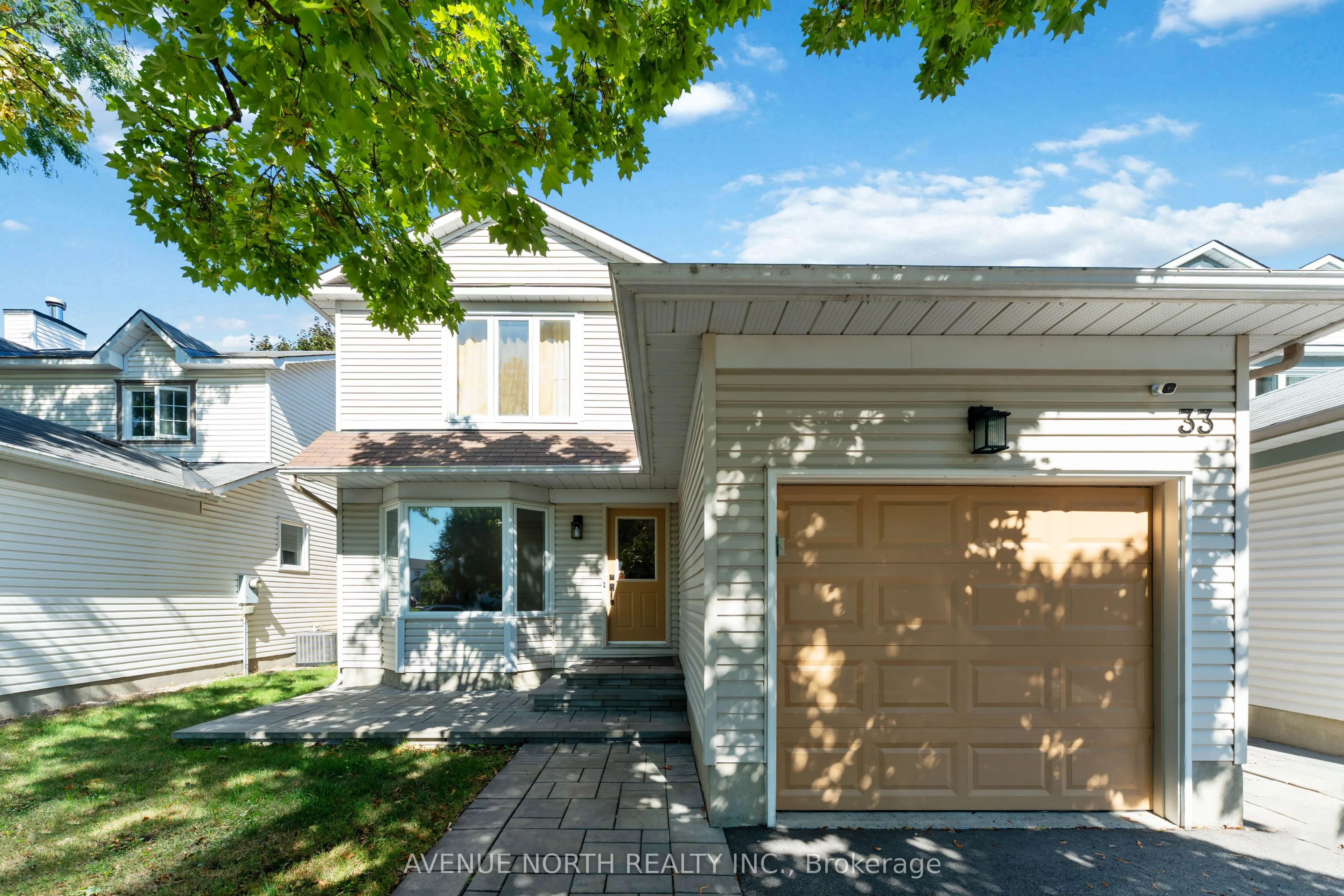 33 SARRAZIN Way