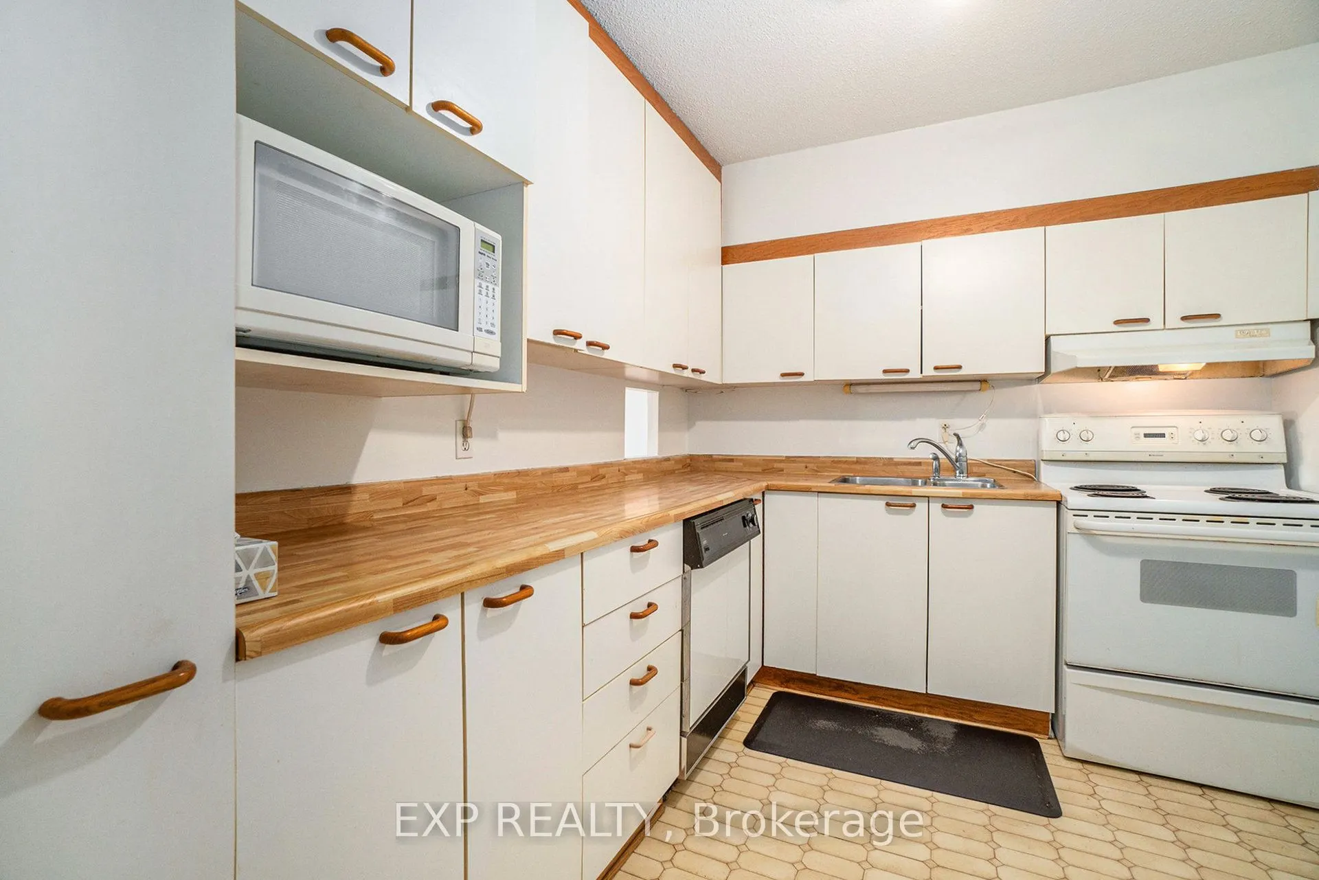 900 Dynes Road, #408