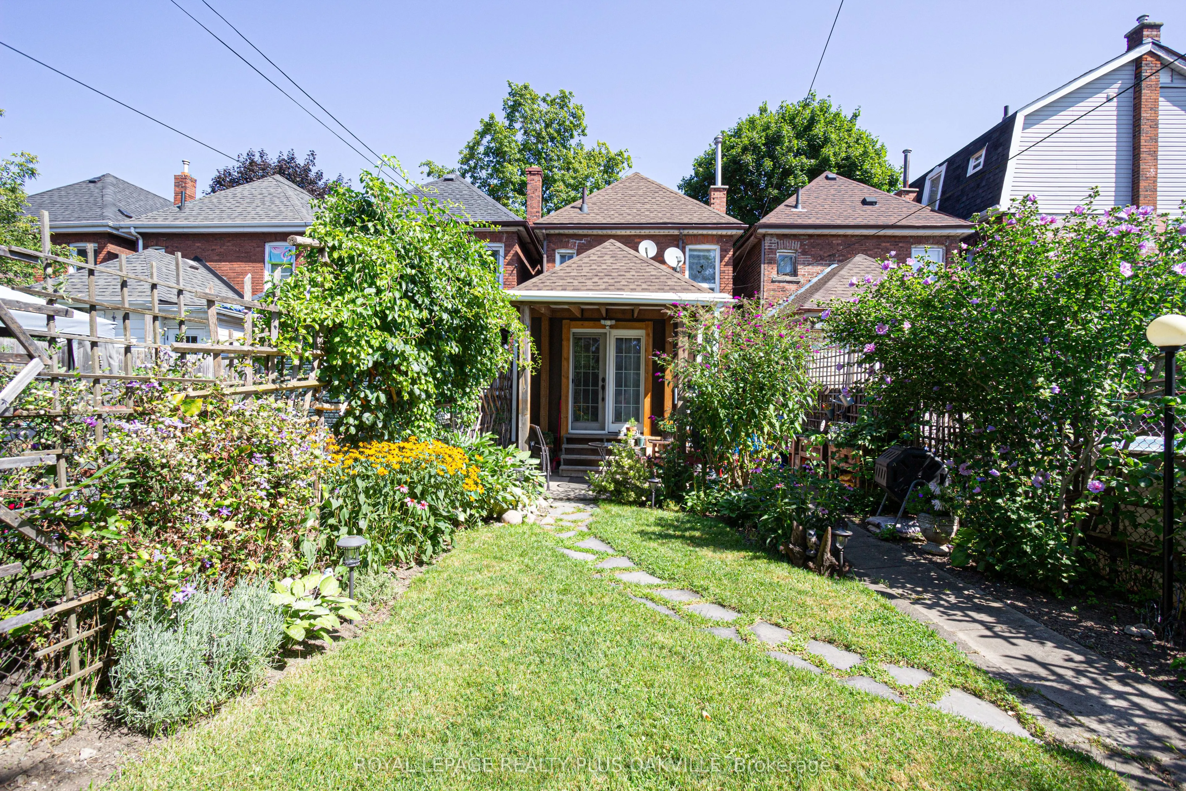 100 Case Street