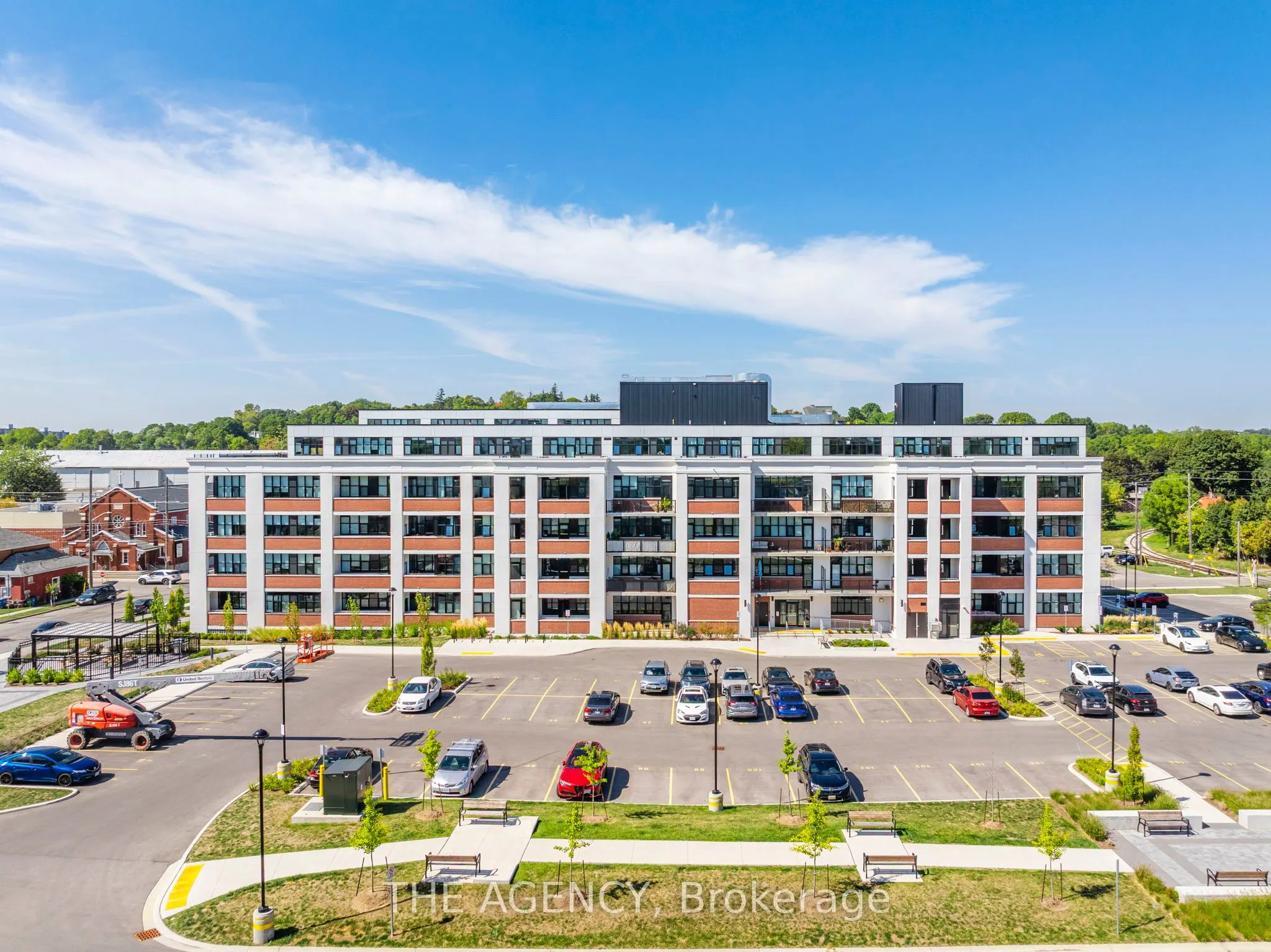 120 HURON Street, #221
