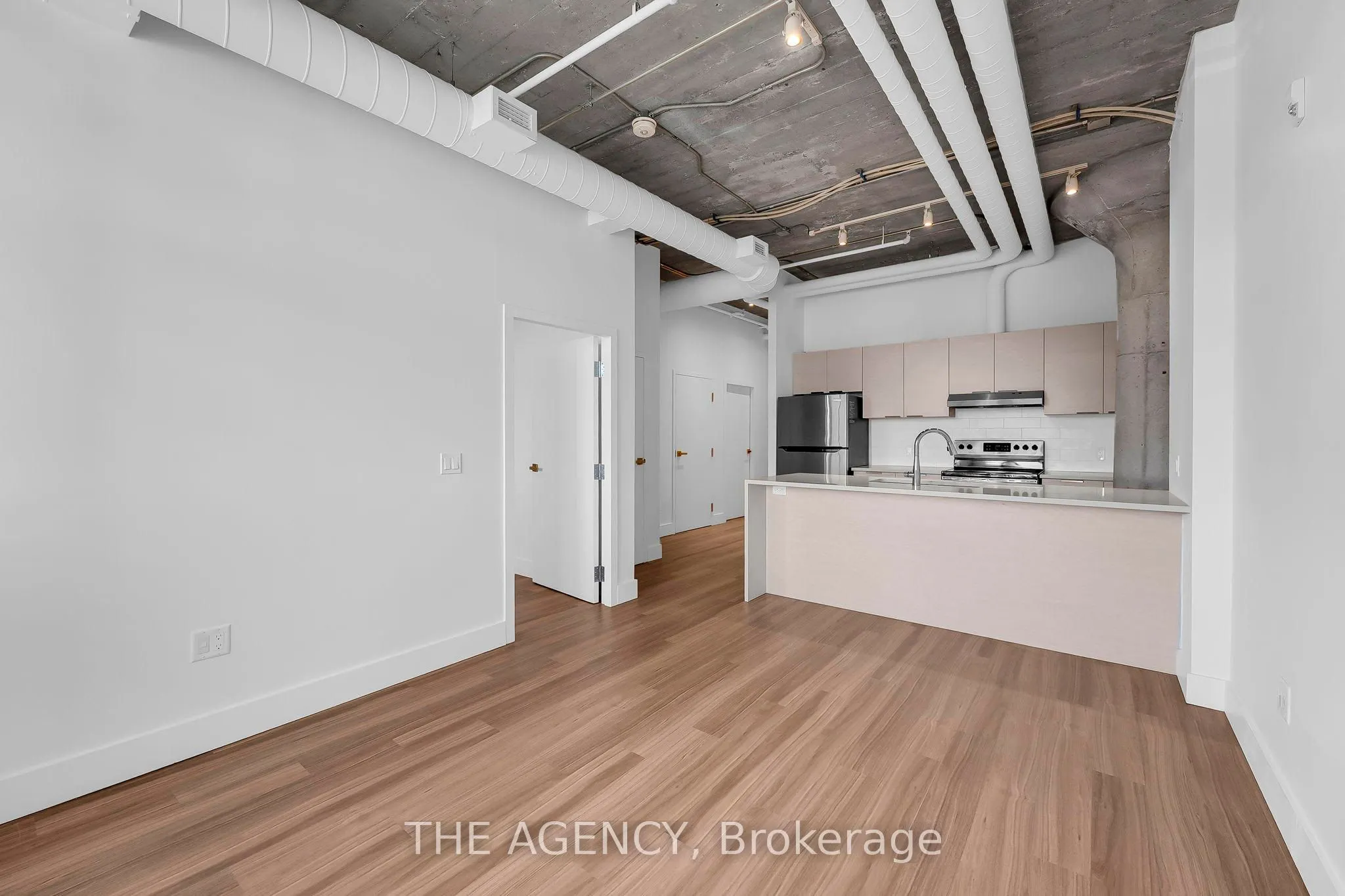 120 HURON Street, #221