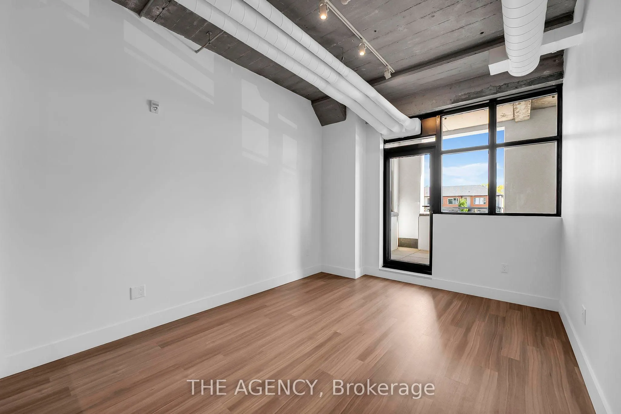 120 HURON Street, #221