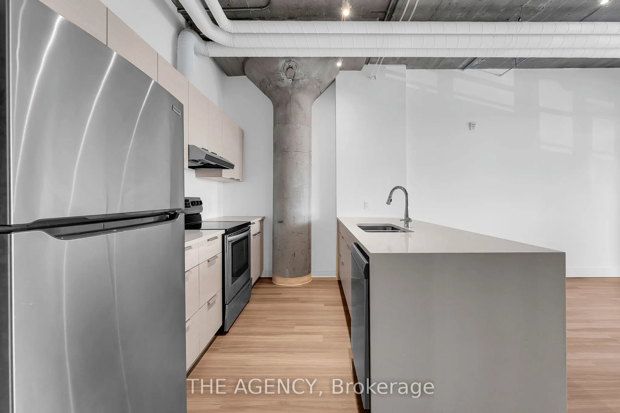 120 HURON Street, #221