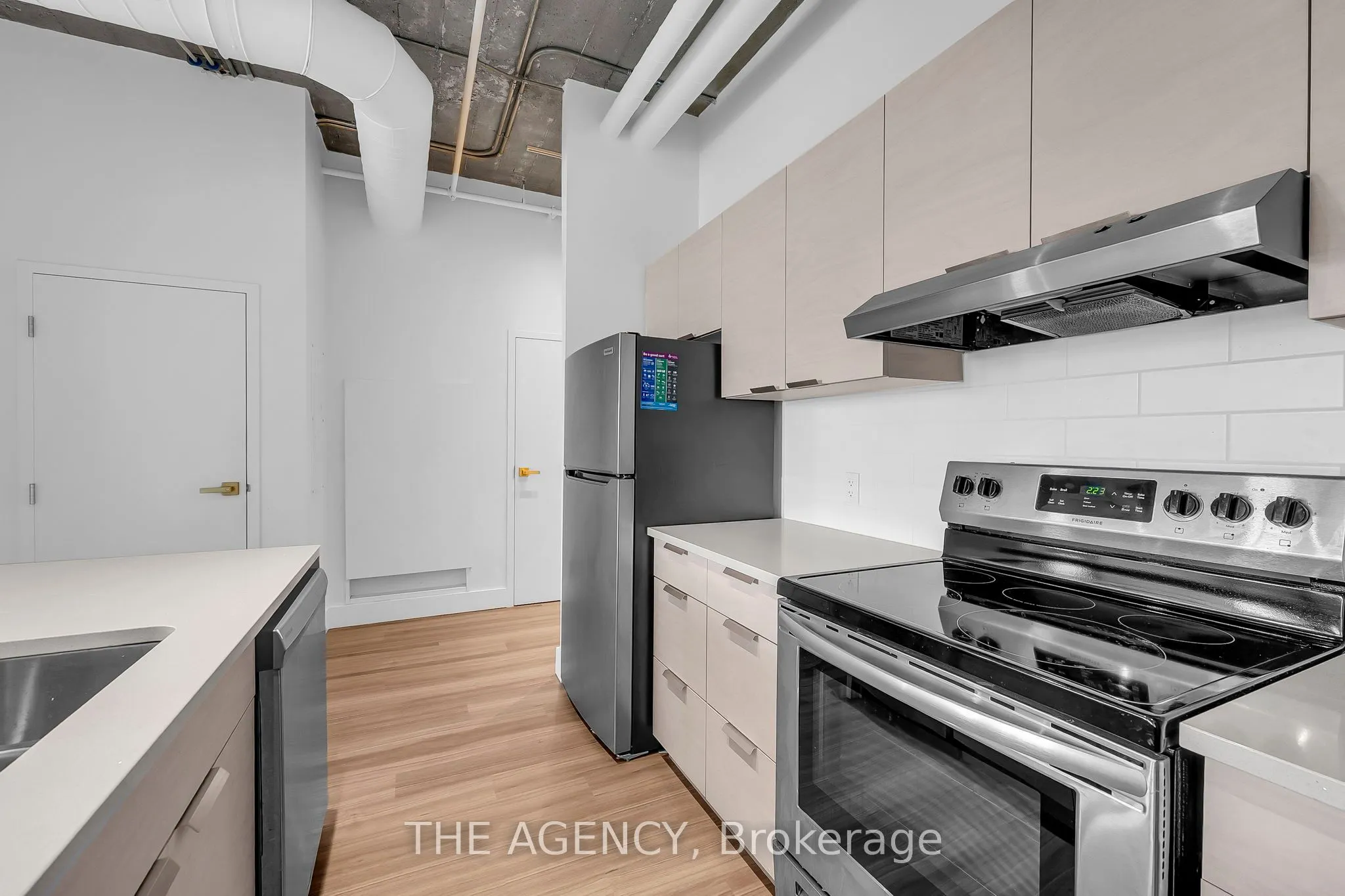 120 HURON Street, #221