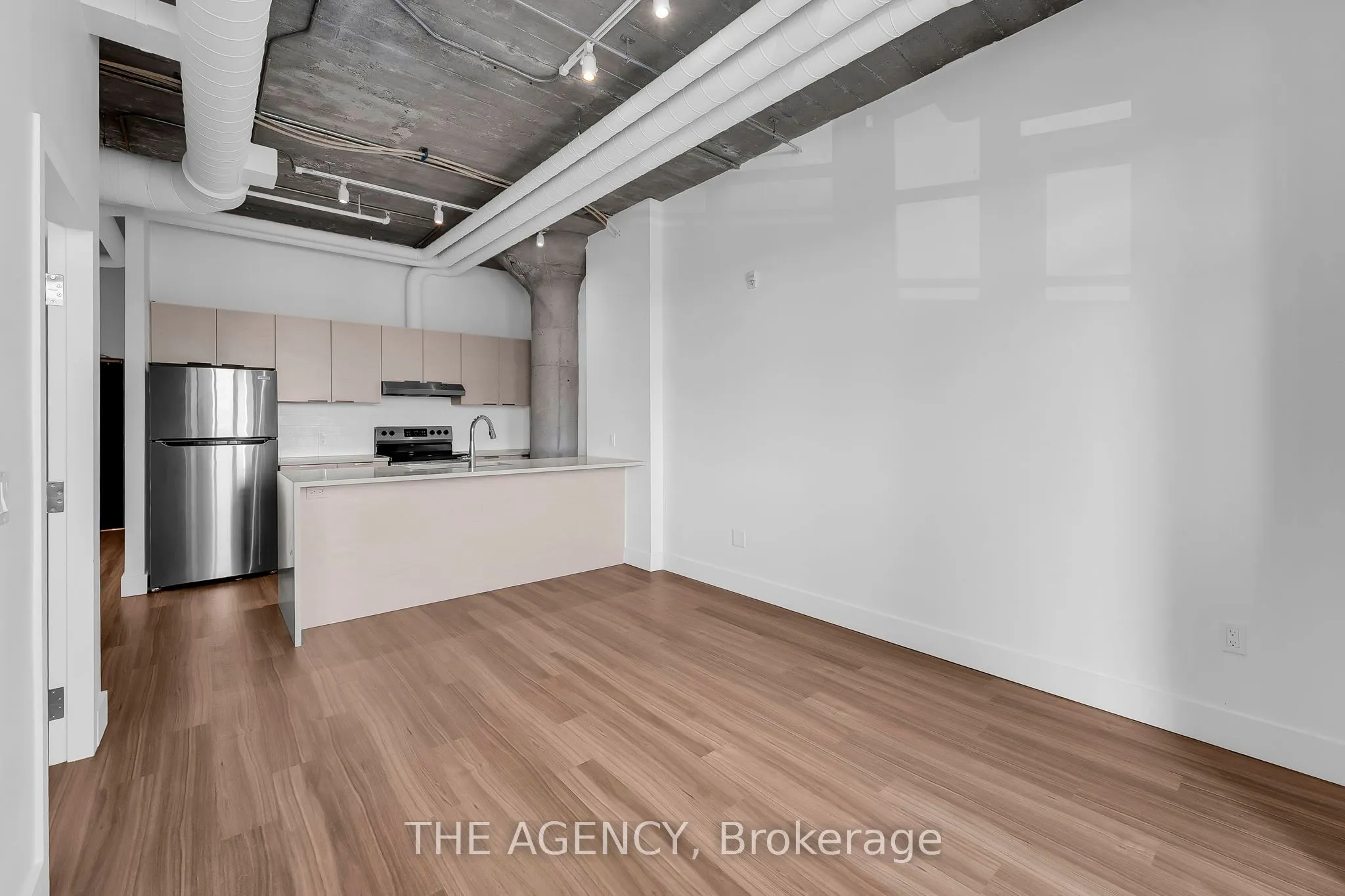 120 HURON Street, #221