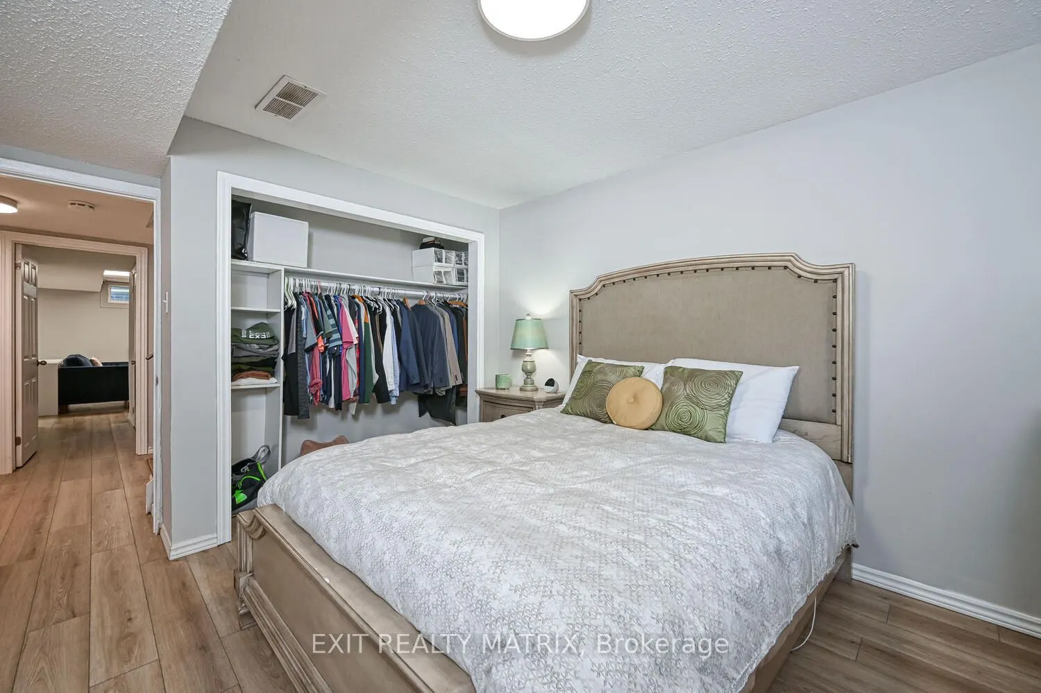 90 Chesterton Drive