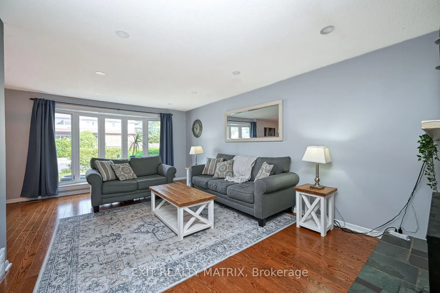 90 Chesterton Drive