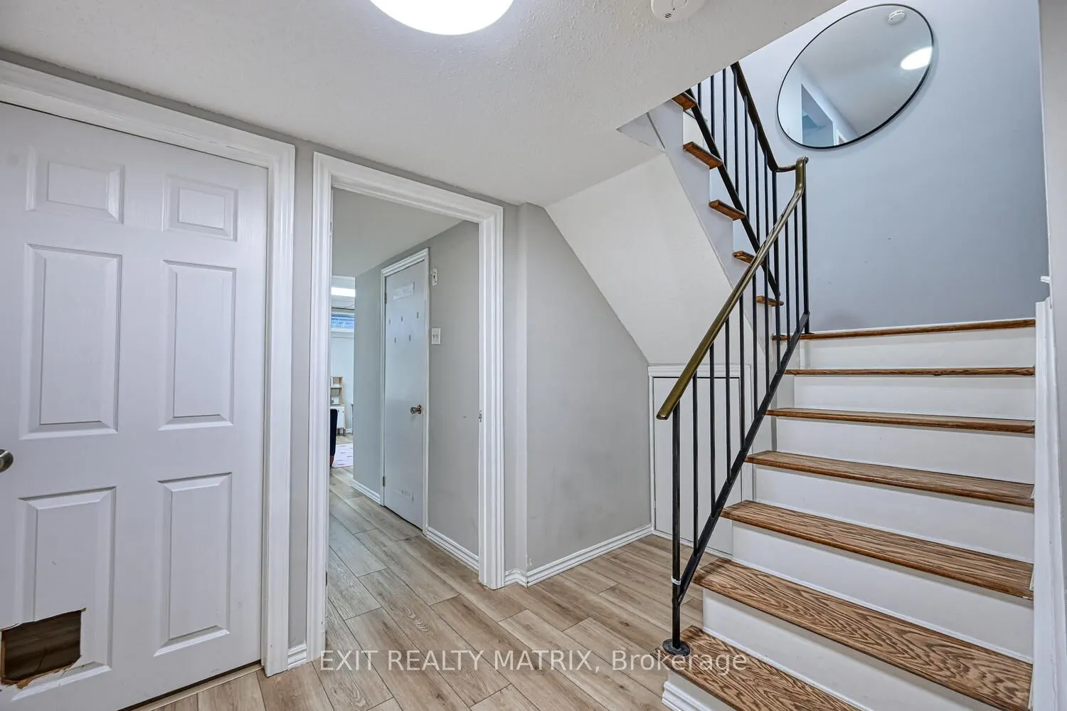 90 Chesterton Drive