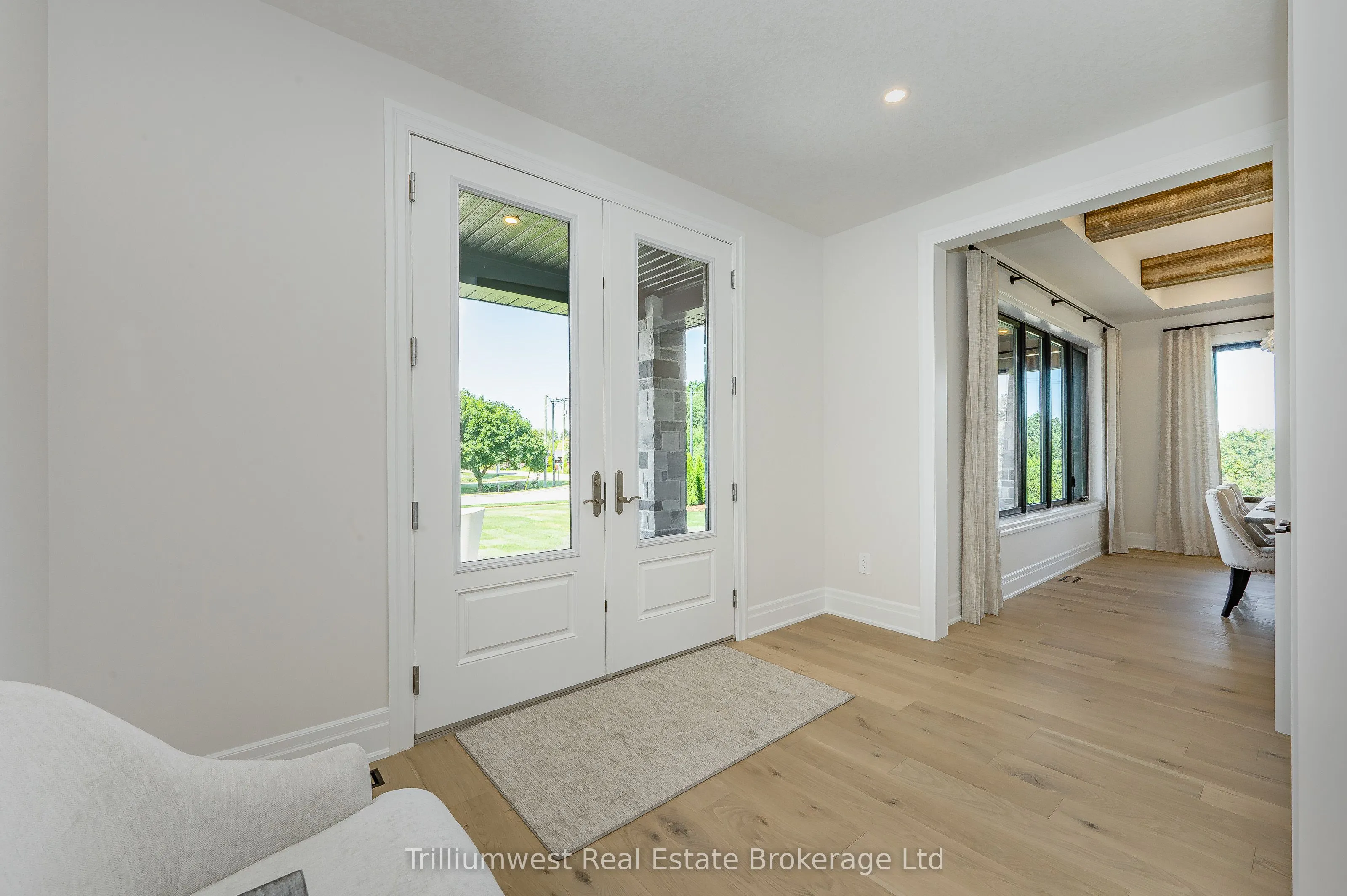 10 Inverhill Road