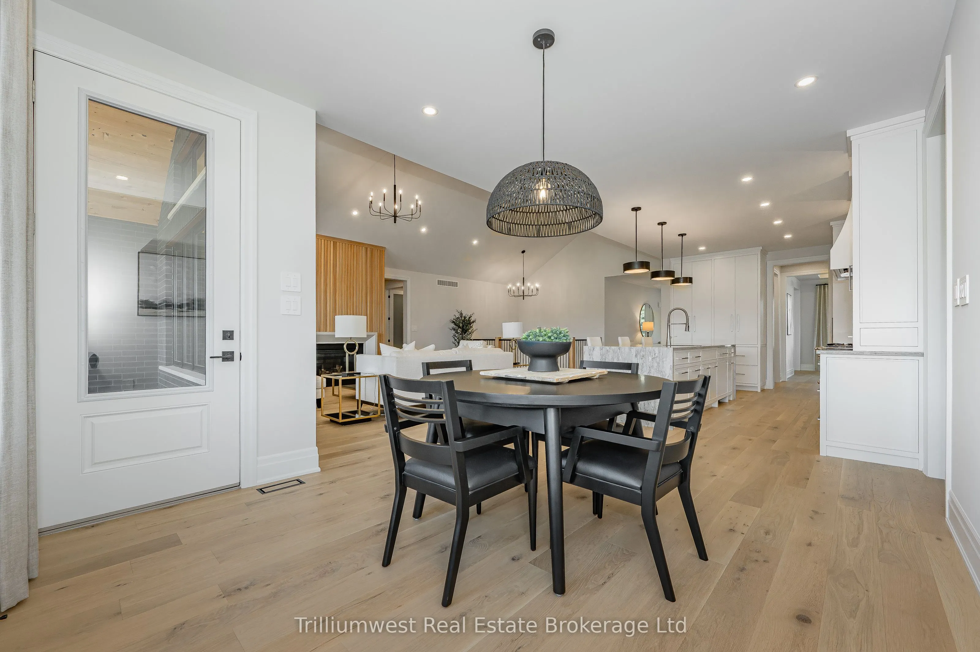 10 Inverhill Road