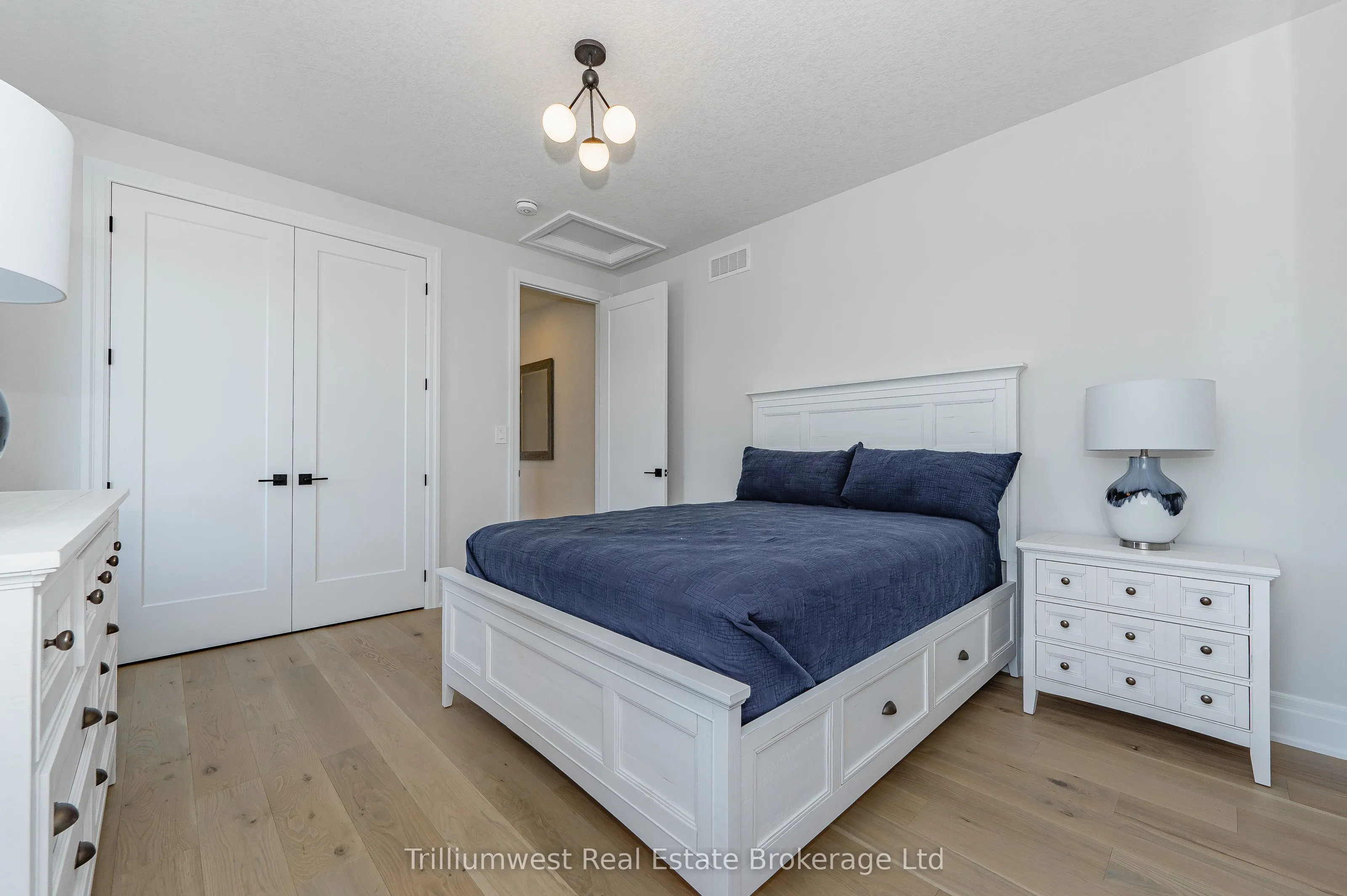10 Inverhill Road