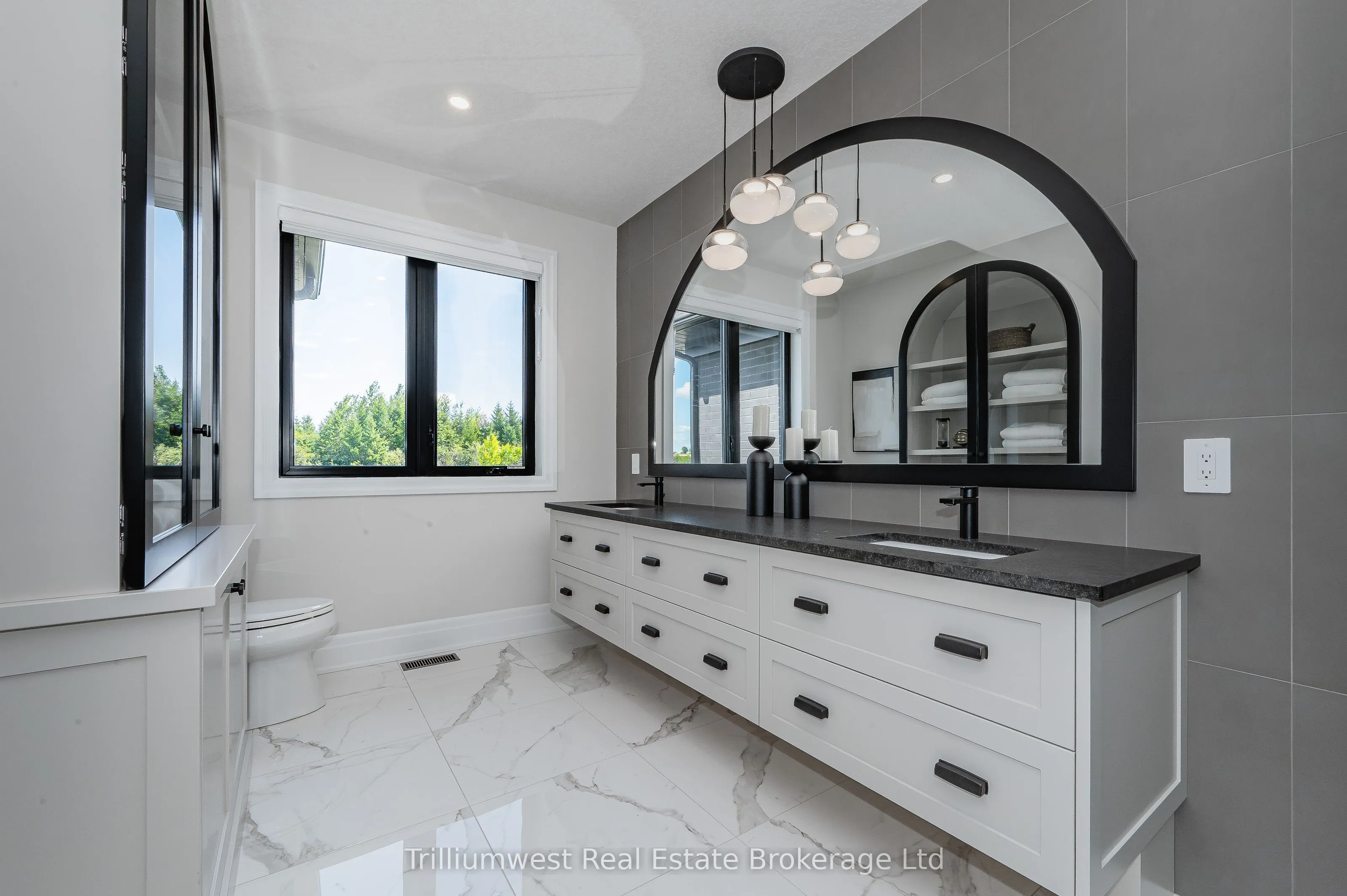 10 Inverhill Road