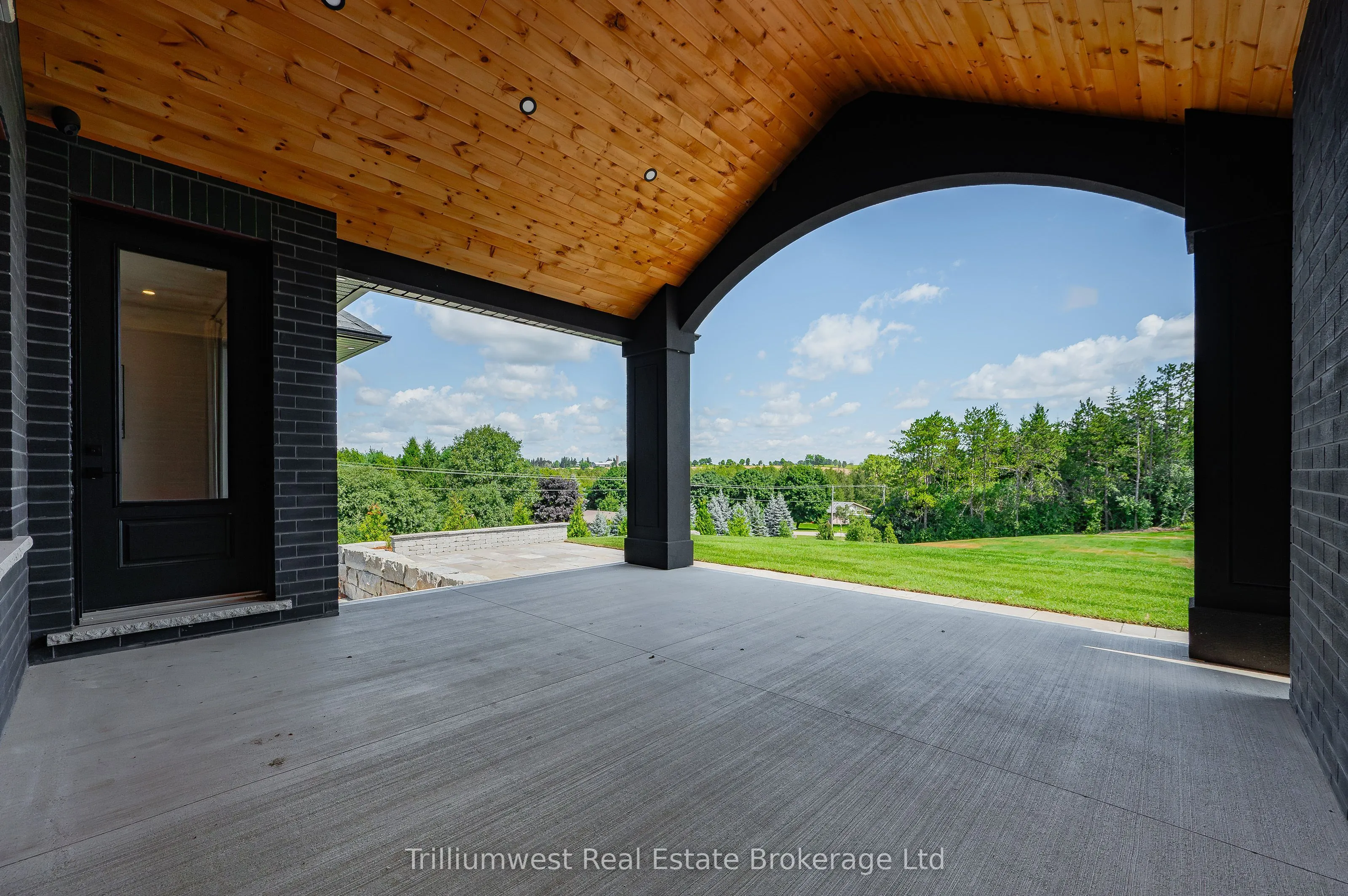 10 Inverhill Road