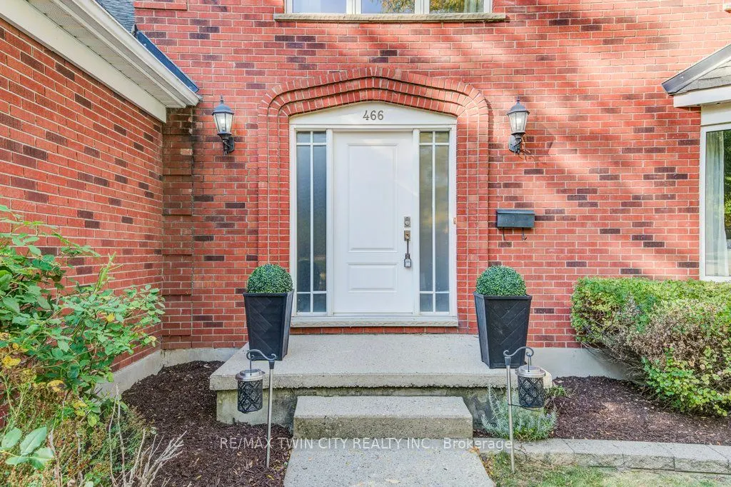 466 Kingsford Place