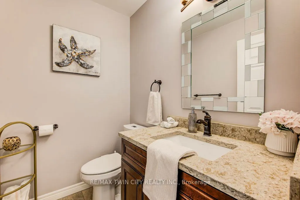 466 Kingsford Place