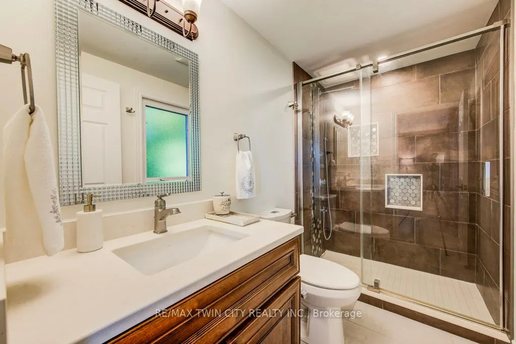 466 Kingsford Place