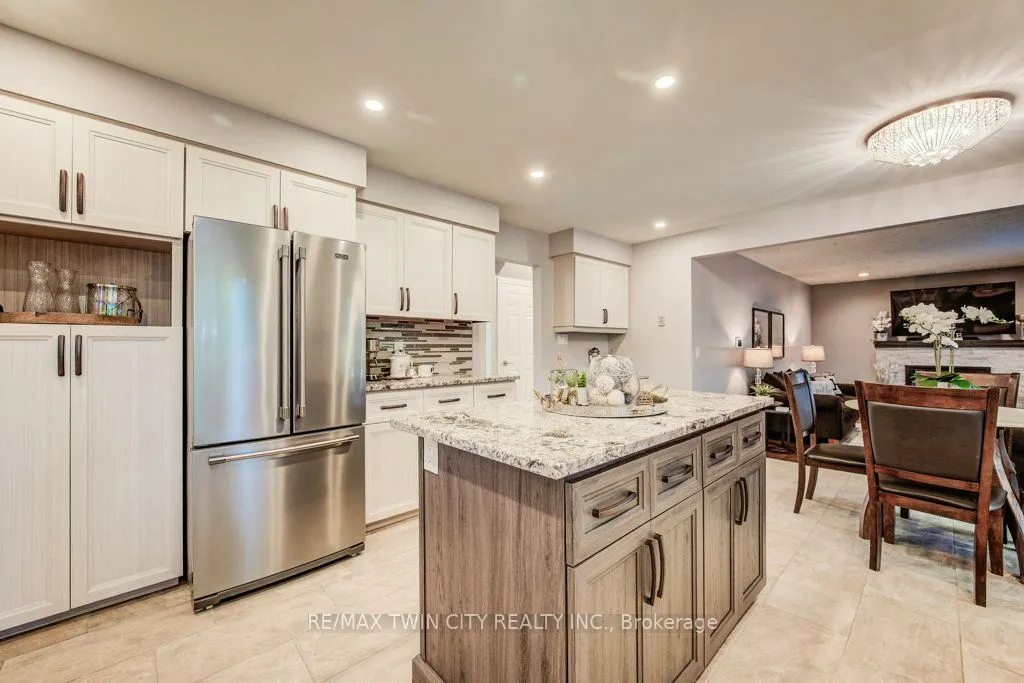 466 Kingsford Place